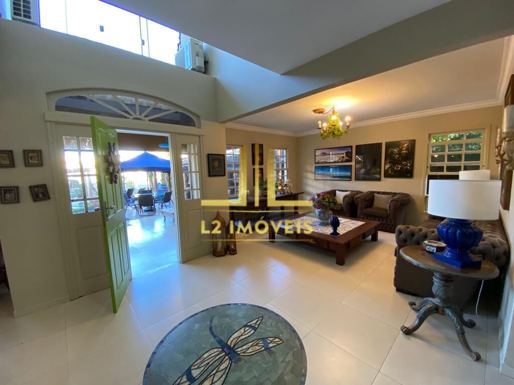 Casa à venda com 7 quartos, 300m² - Foto 18