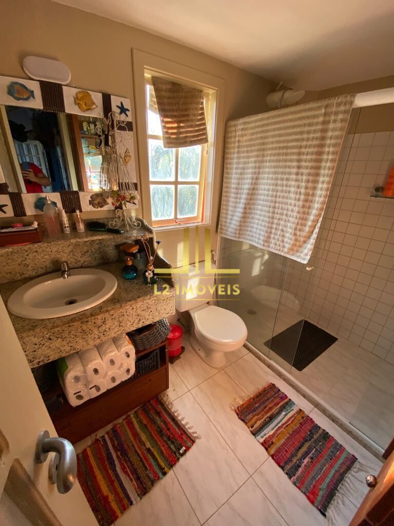 Casa à venda com 7 quartos, 300m² - Foto 45