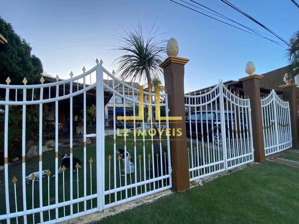 Casa à venda com 7 quartos, 300m² - Foto 47