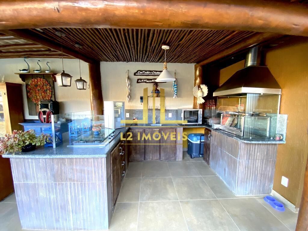 Casa à venda com 7 quartos, 300m² - Foto 12