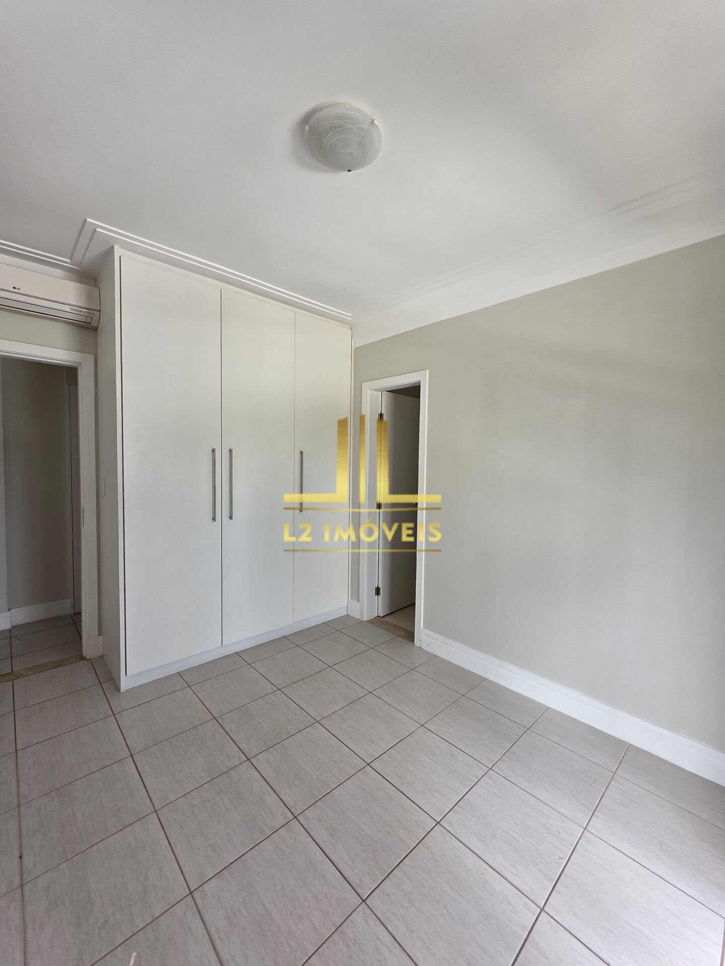 Apartamento à venda com 2 quartos, 105m² - Foto 13