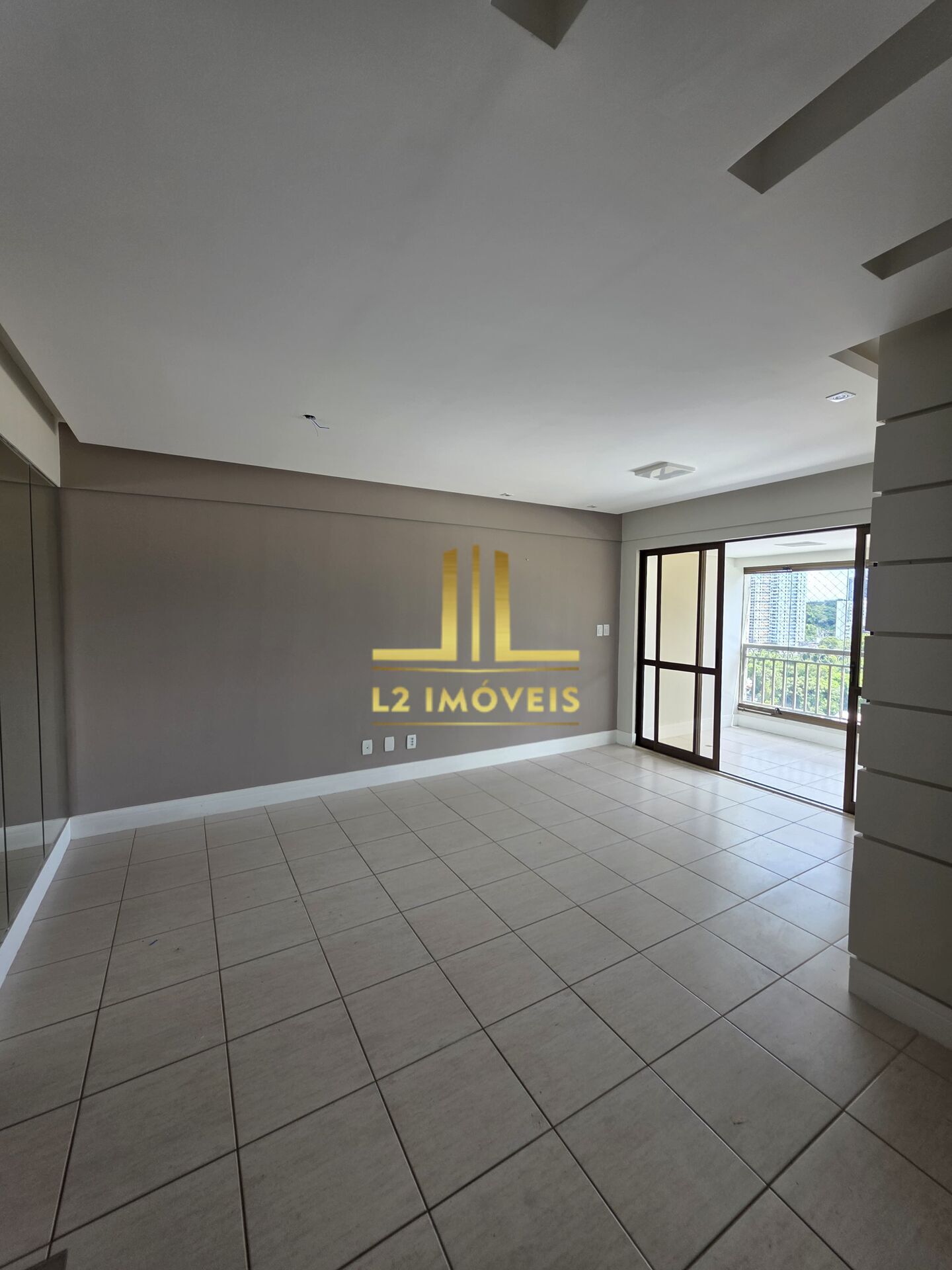 Apartamento à venda com 2 quartos, 105m² - Foto 3