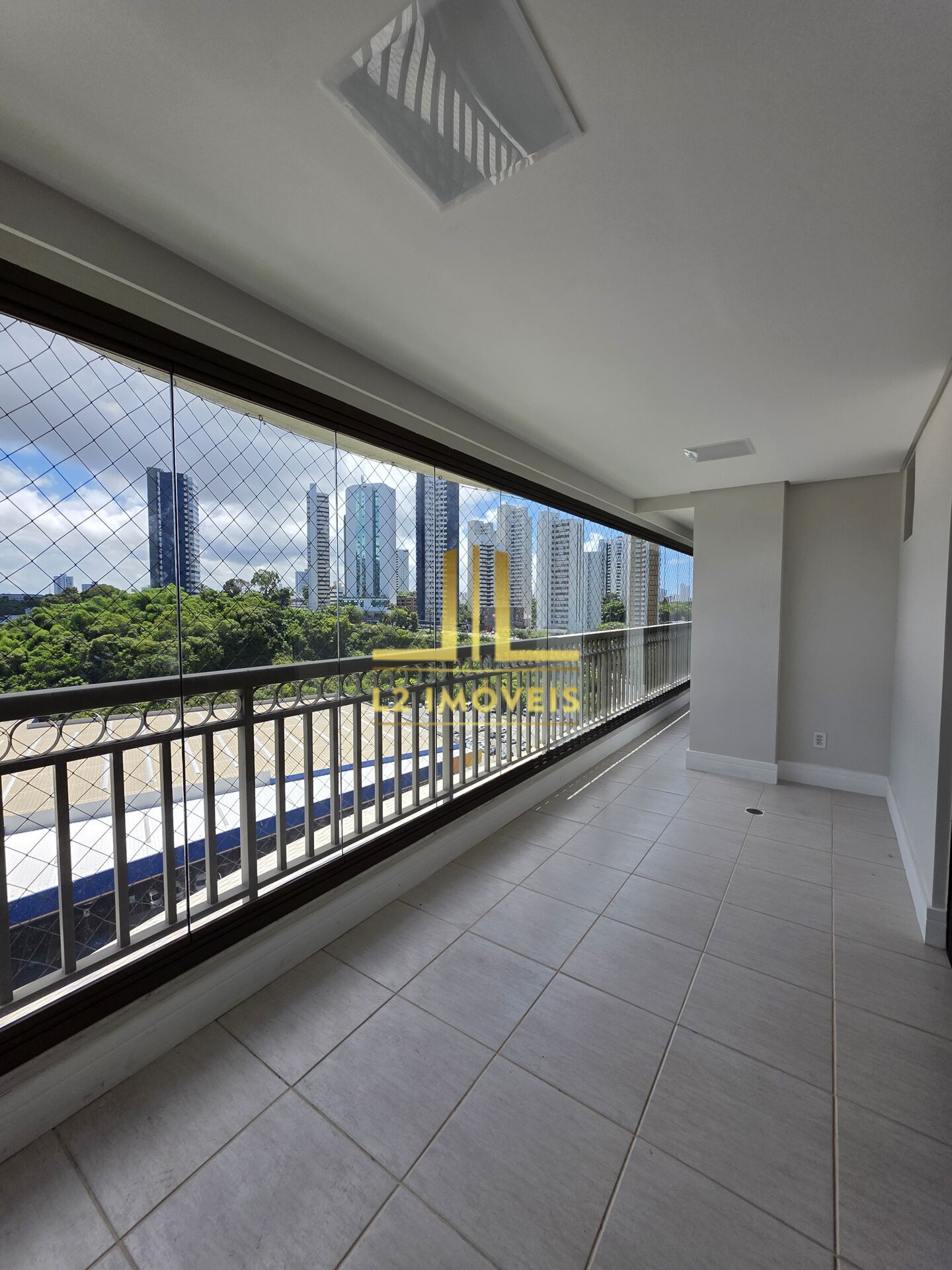 Apartamento à venda com 2 quartos, 105m² - Foto 4