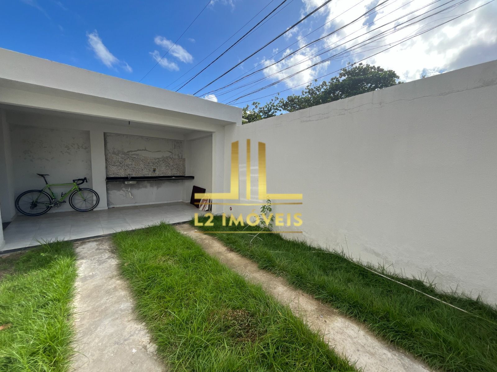 Casa à venda com 3 quartos, 130m² - Foto 2