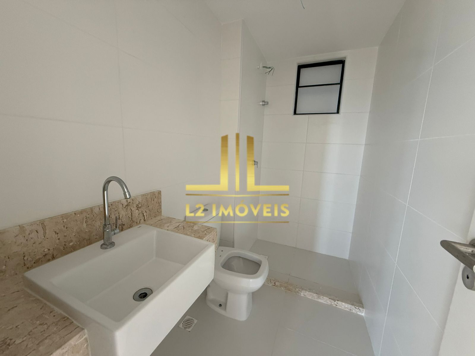 Apartamento à venda com 2 quartos, 70m² - Foto 12