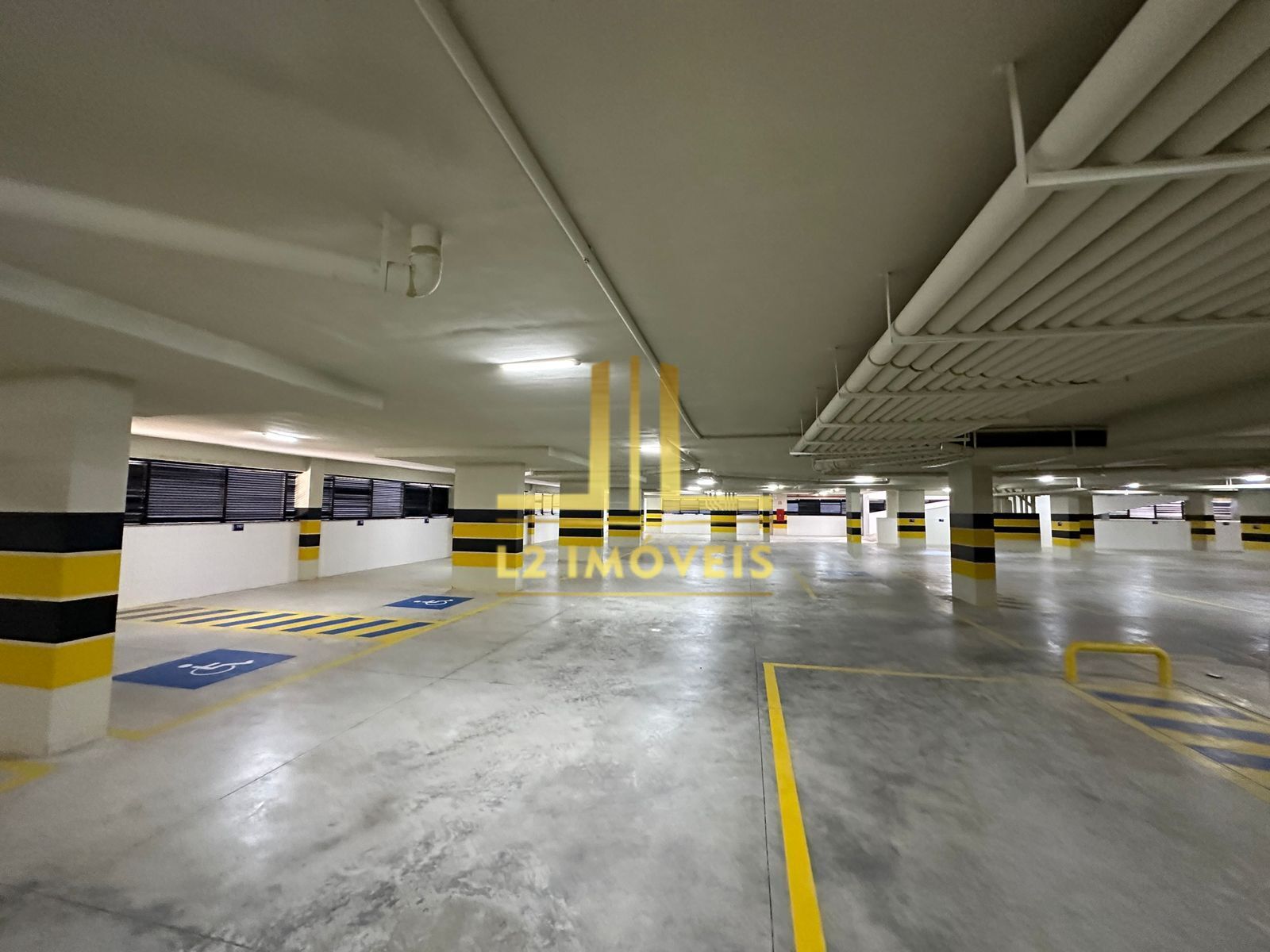 Apartamento à venda com 2 quartos, 70m² - Foto 19