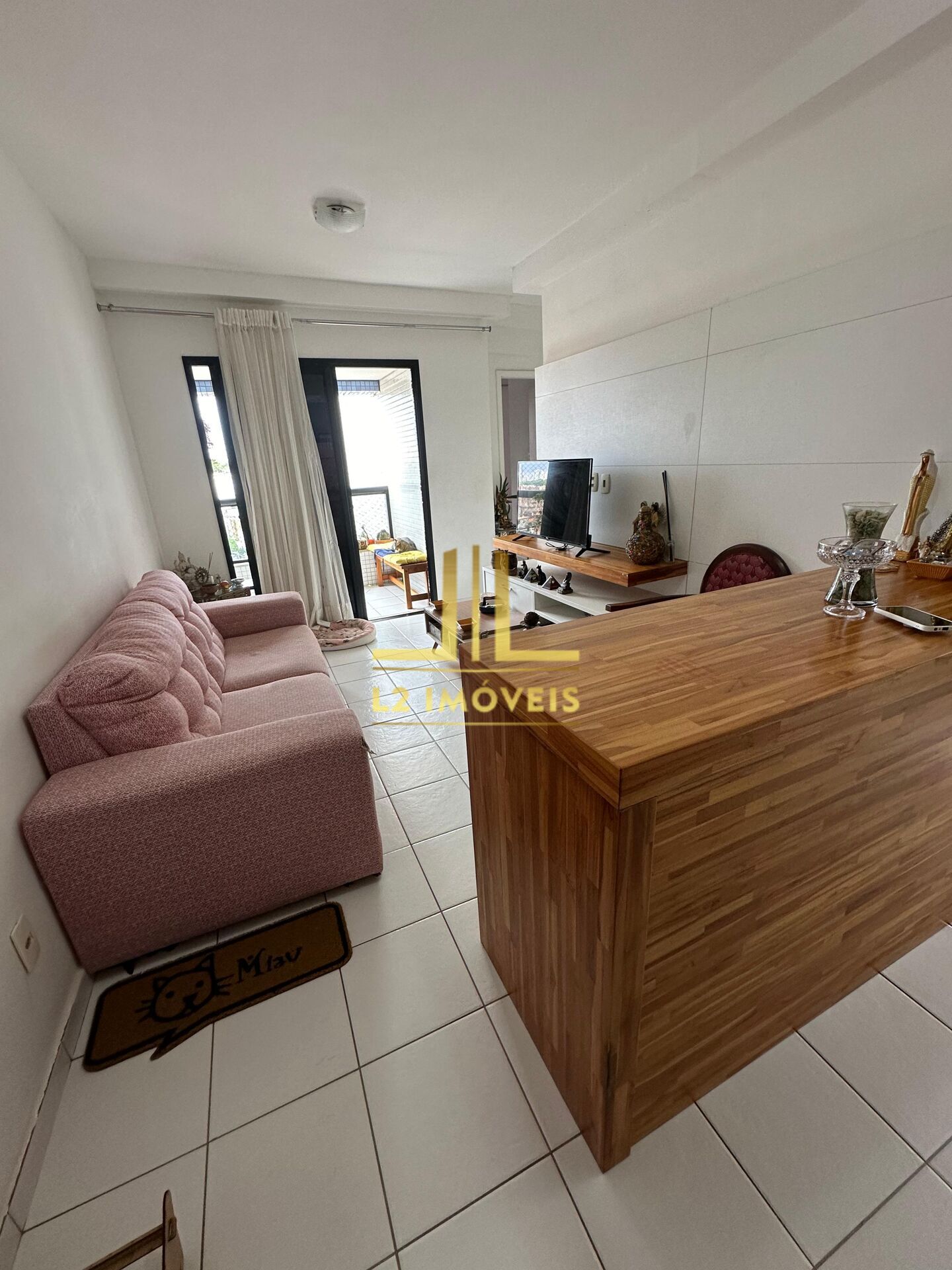 Apartamento à venda com 2 quartos, 64m² - Foto 1