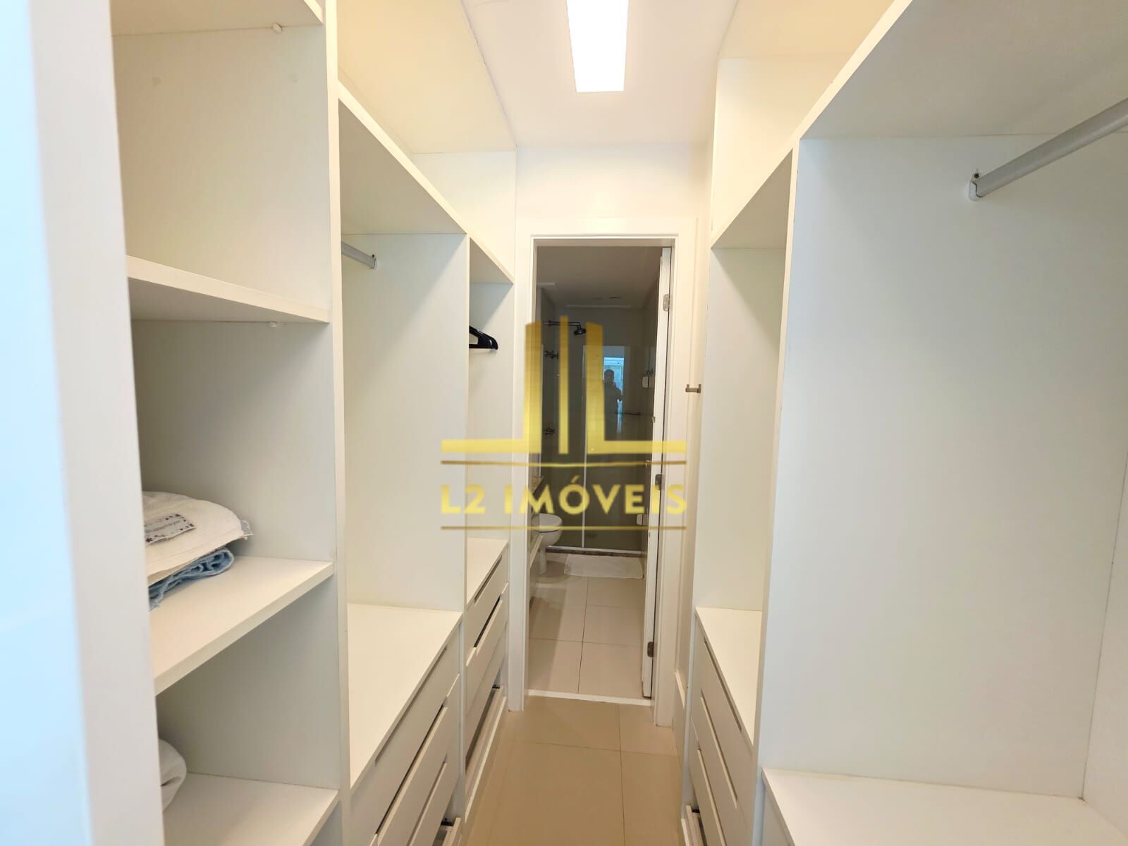 Apartamento à venda com 1 quarto, 63m² - Foto 11