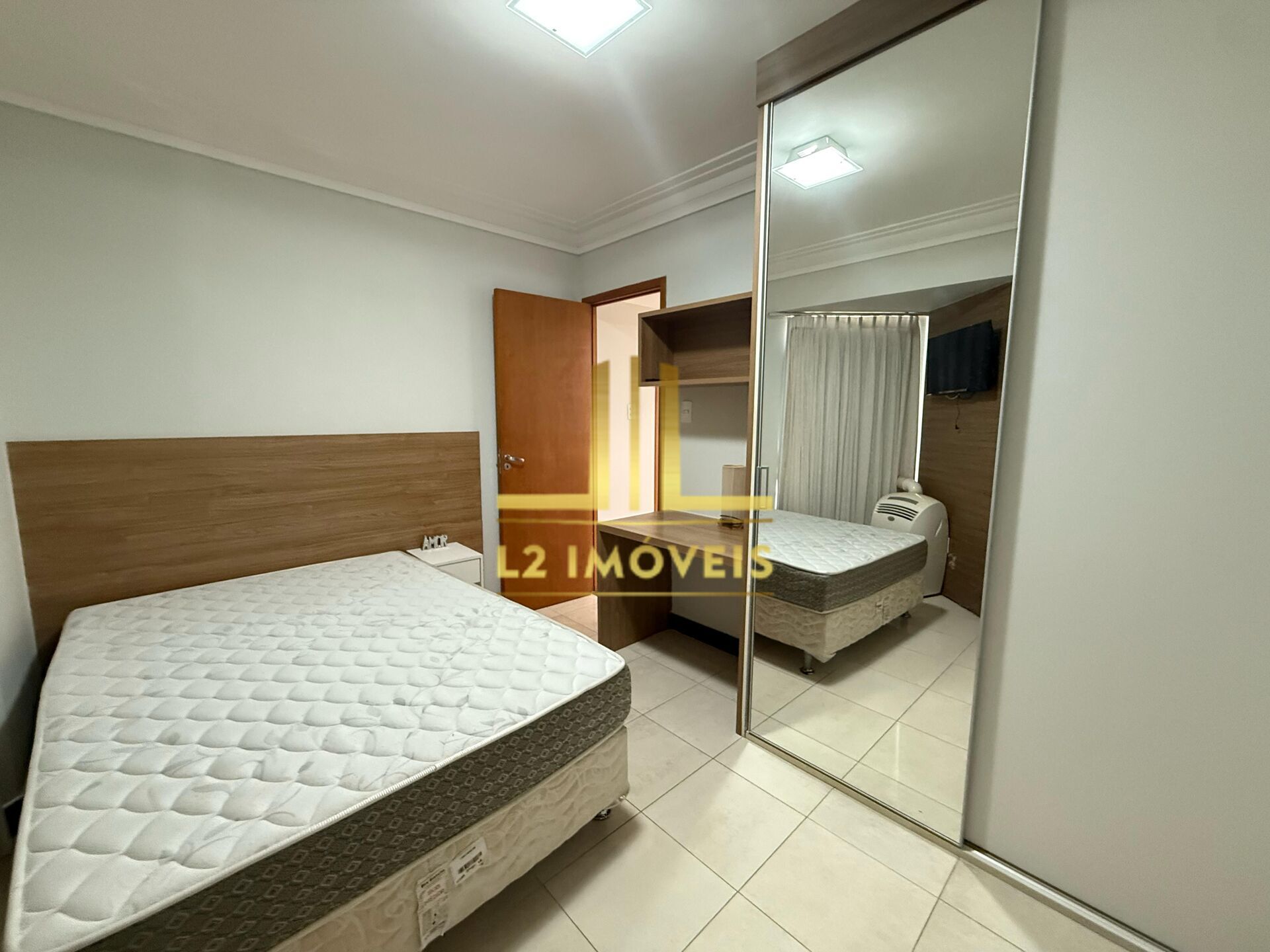 Apartamento - Caminho das árvores