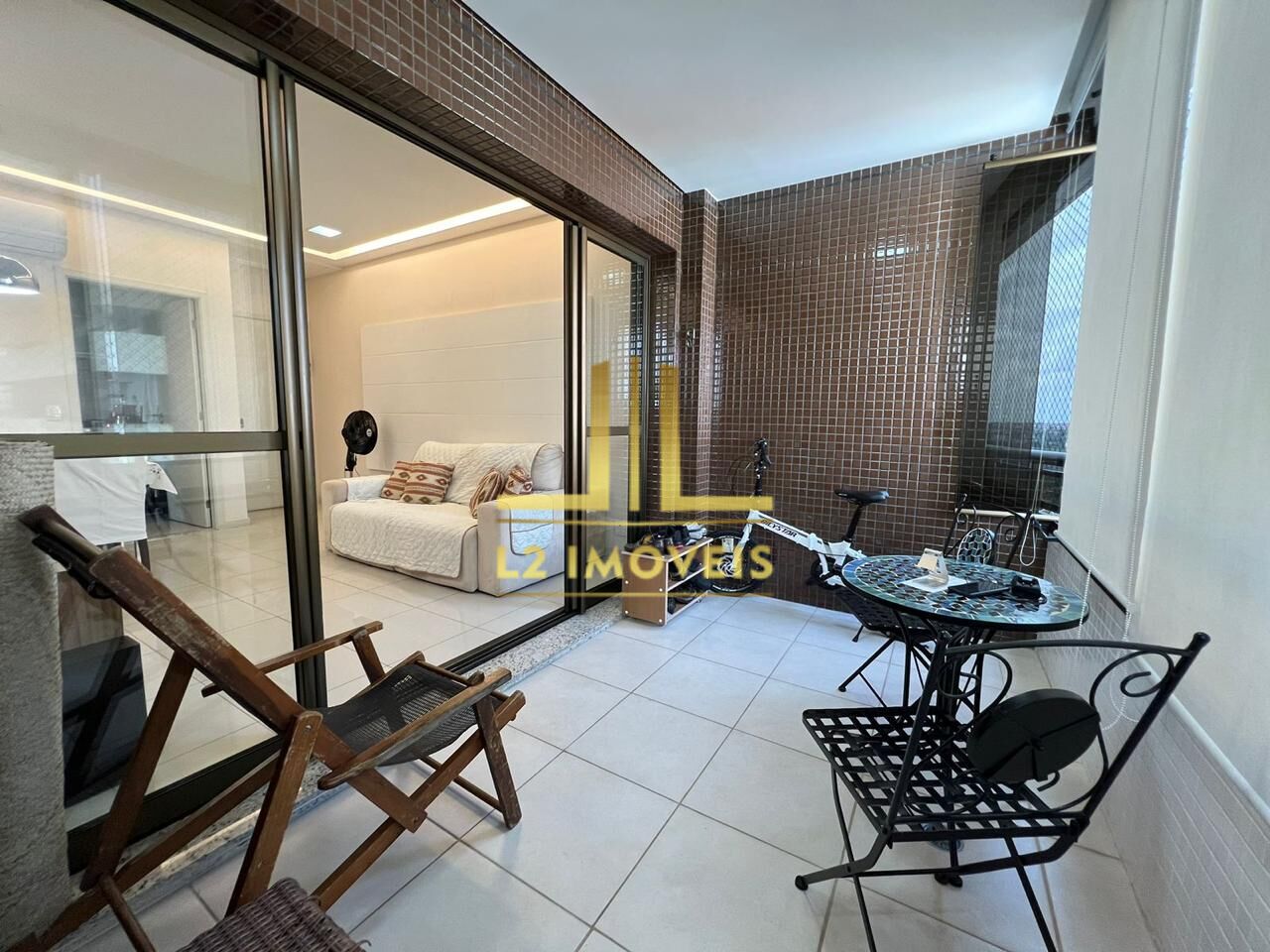 Apartamento à venda com 2 quartos, 79m² - Foto 6