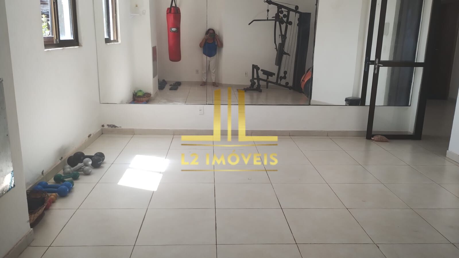 Apartamento à venda com 2 quartos, 80m² - Foto 25