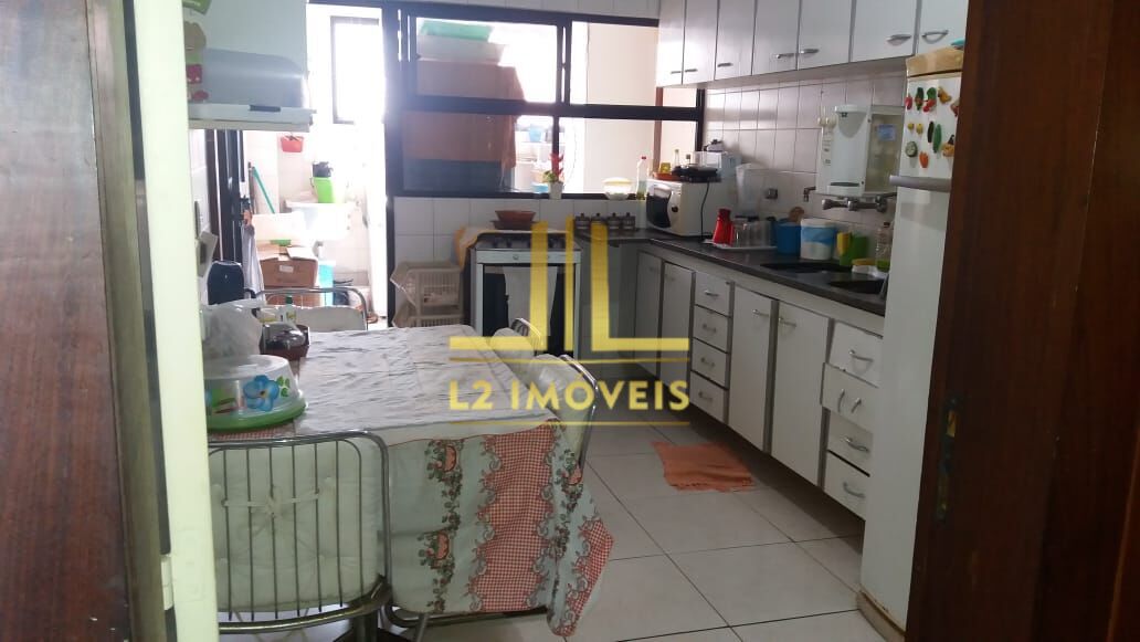 Apartamento à venda com 3 quartos, 207m² - Foto 25