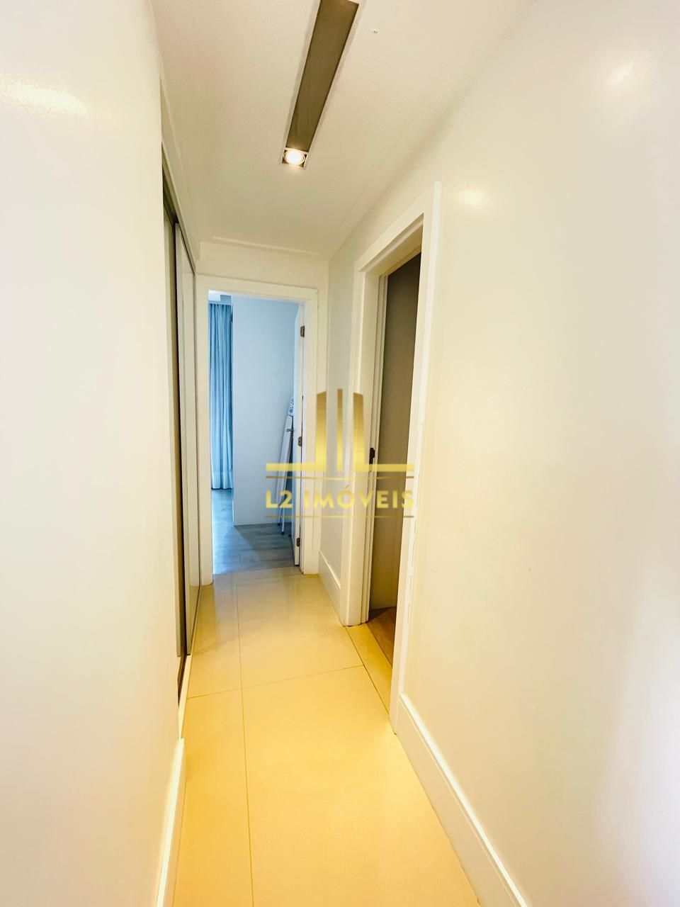 Apartamento à venda com 3 quartos, 143m² - Foto 17