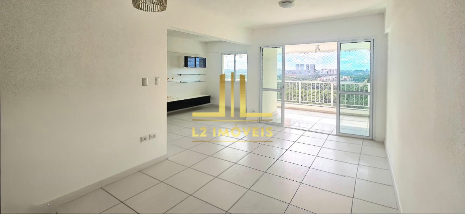 Apartamento à venda com 2 quartos, 78m² - Foto 2