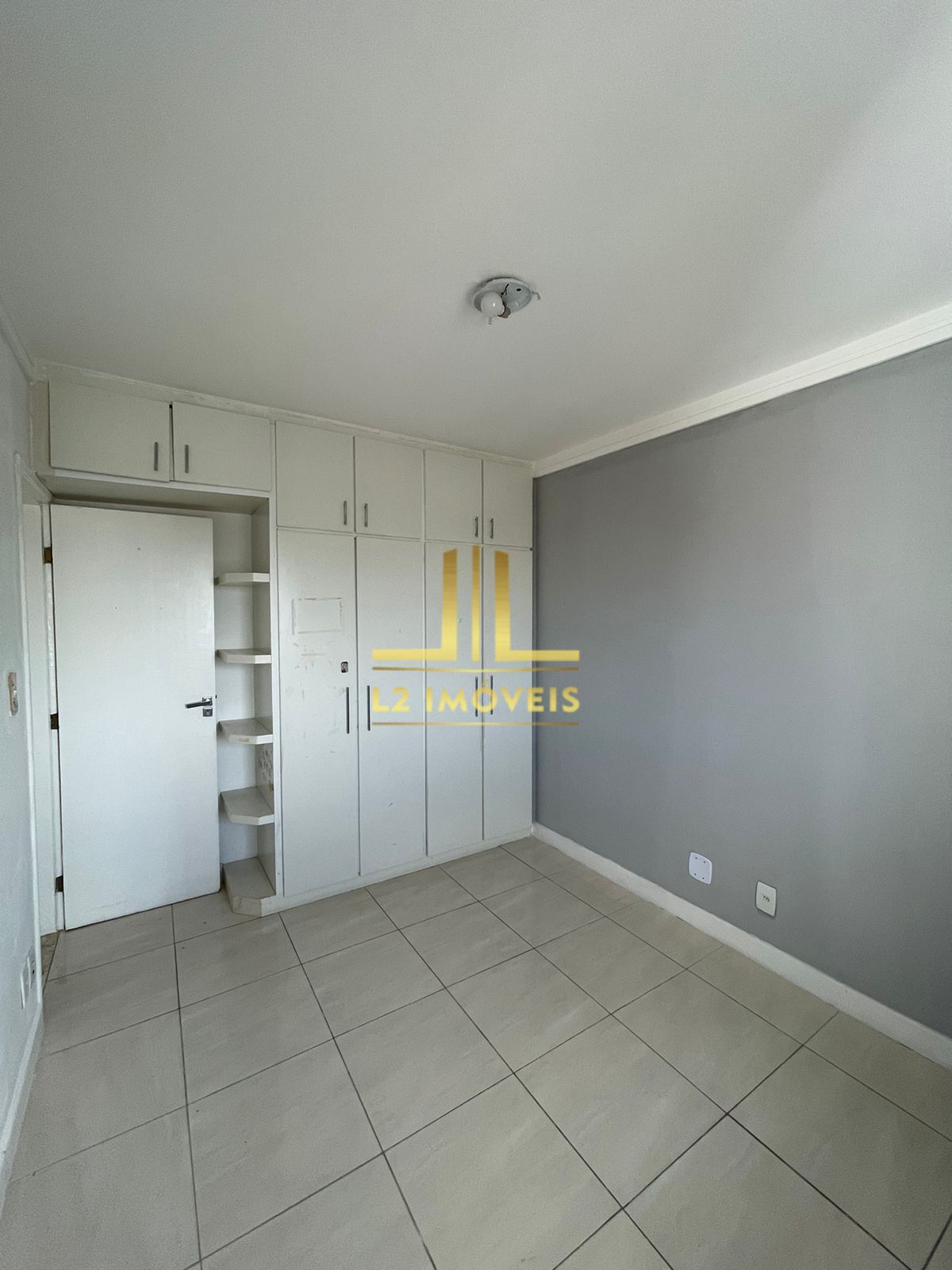 Apartamento à venda com 3 quartos, 90m² - Foto 6