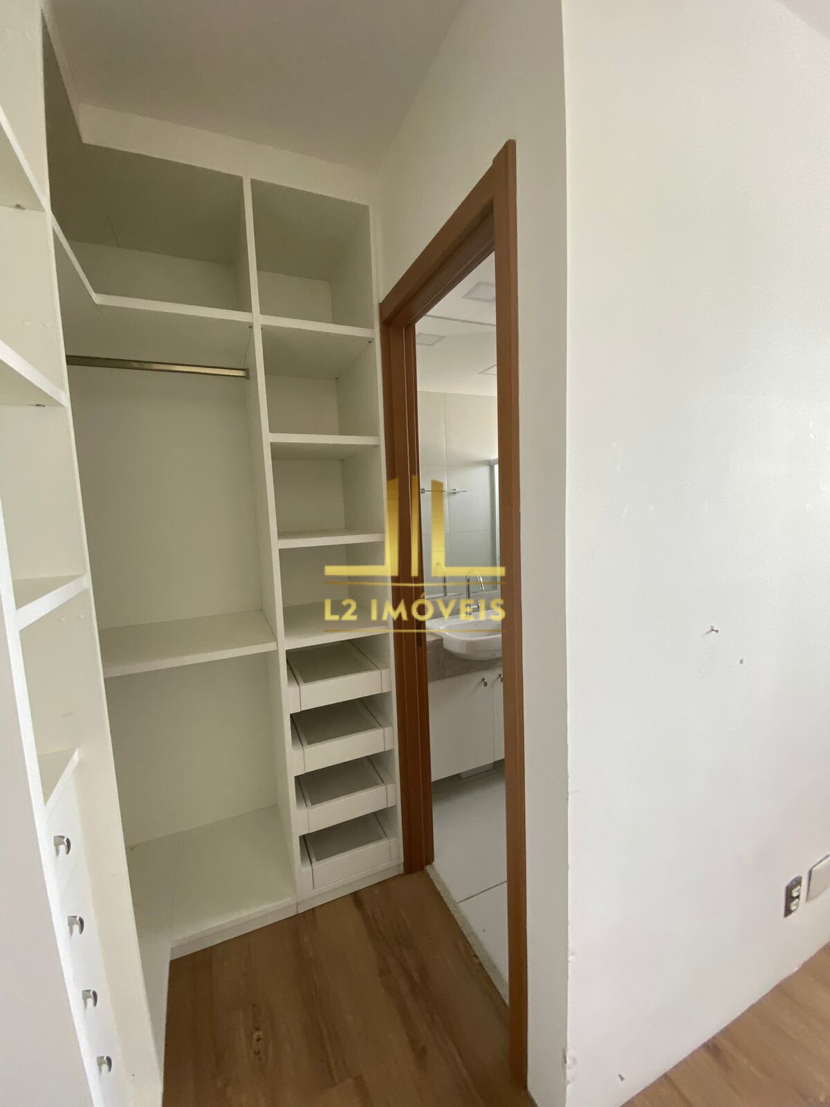 Apartamento à venda com 4 quartos, 235m² - Foto 13