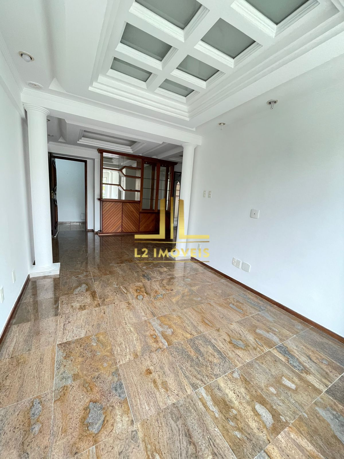 Apartamento à venda com 3 quartos, 93m² - Foto 1