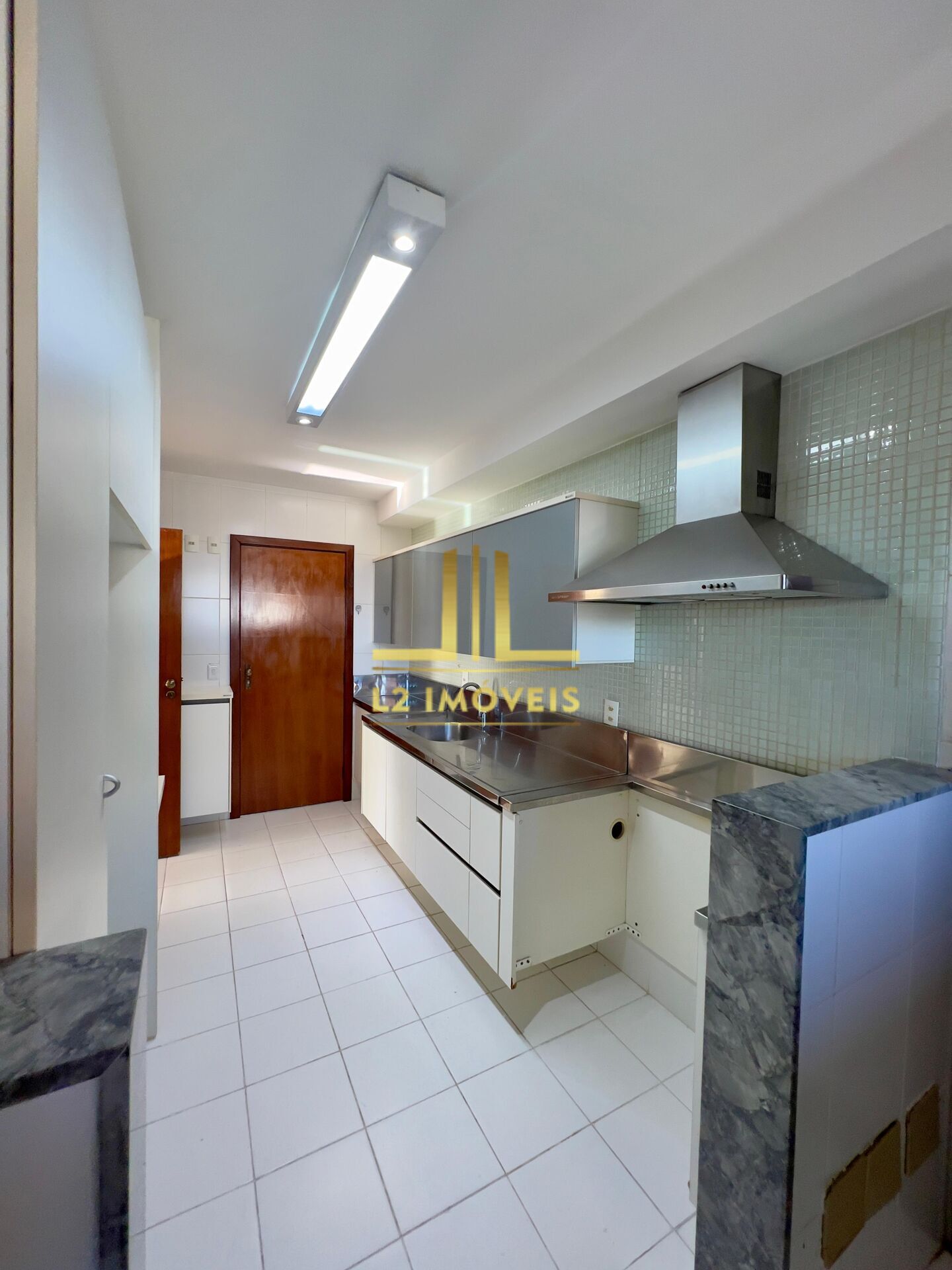 Apartamento à venda com 4 quartos, 145m² - Foto 18