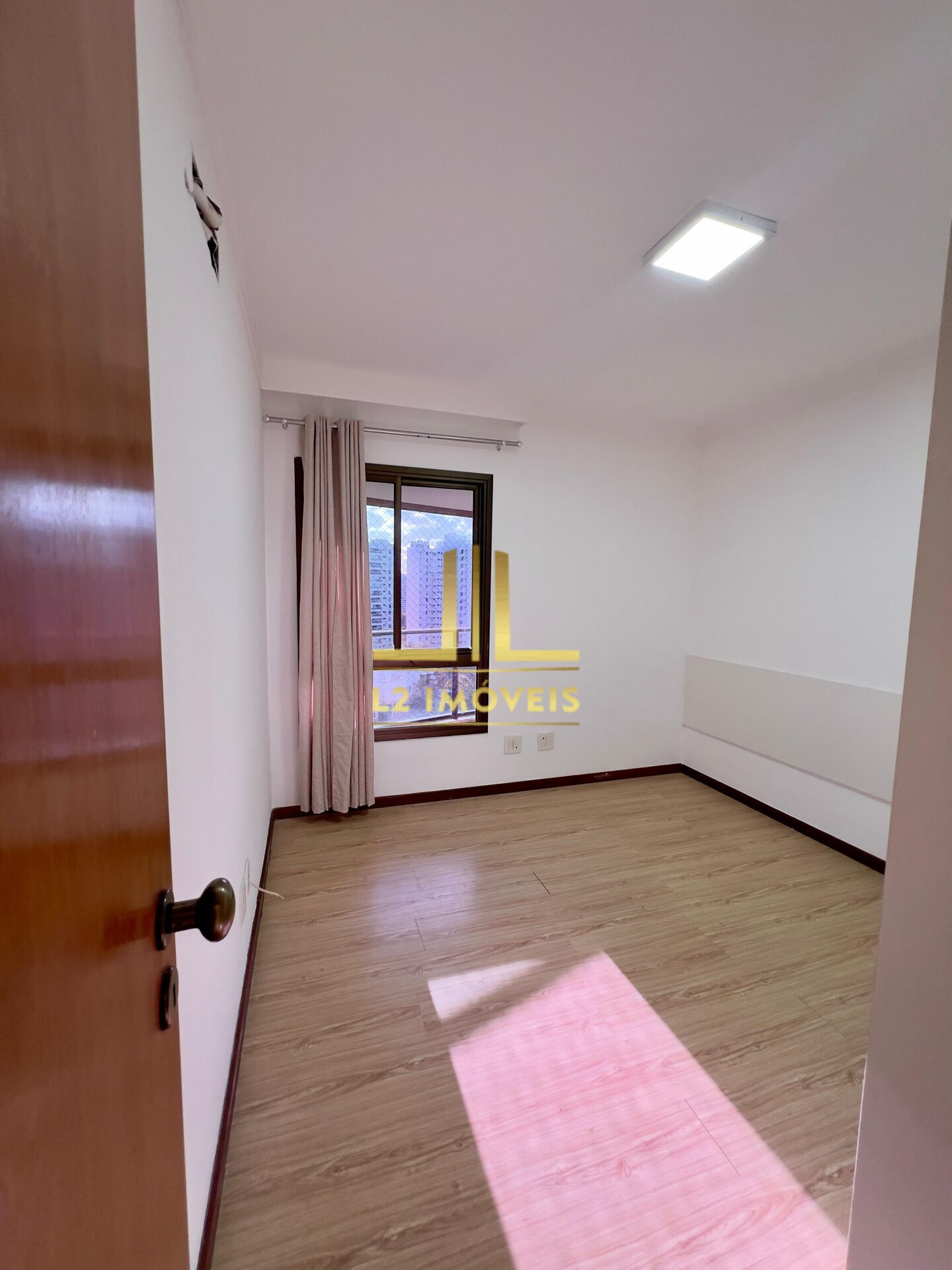 Apartamento à venda com 4 quartos, 145m² - Foto 8