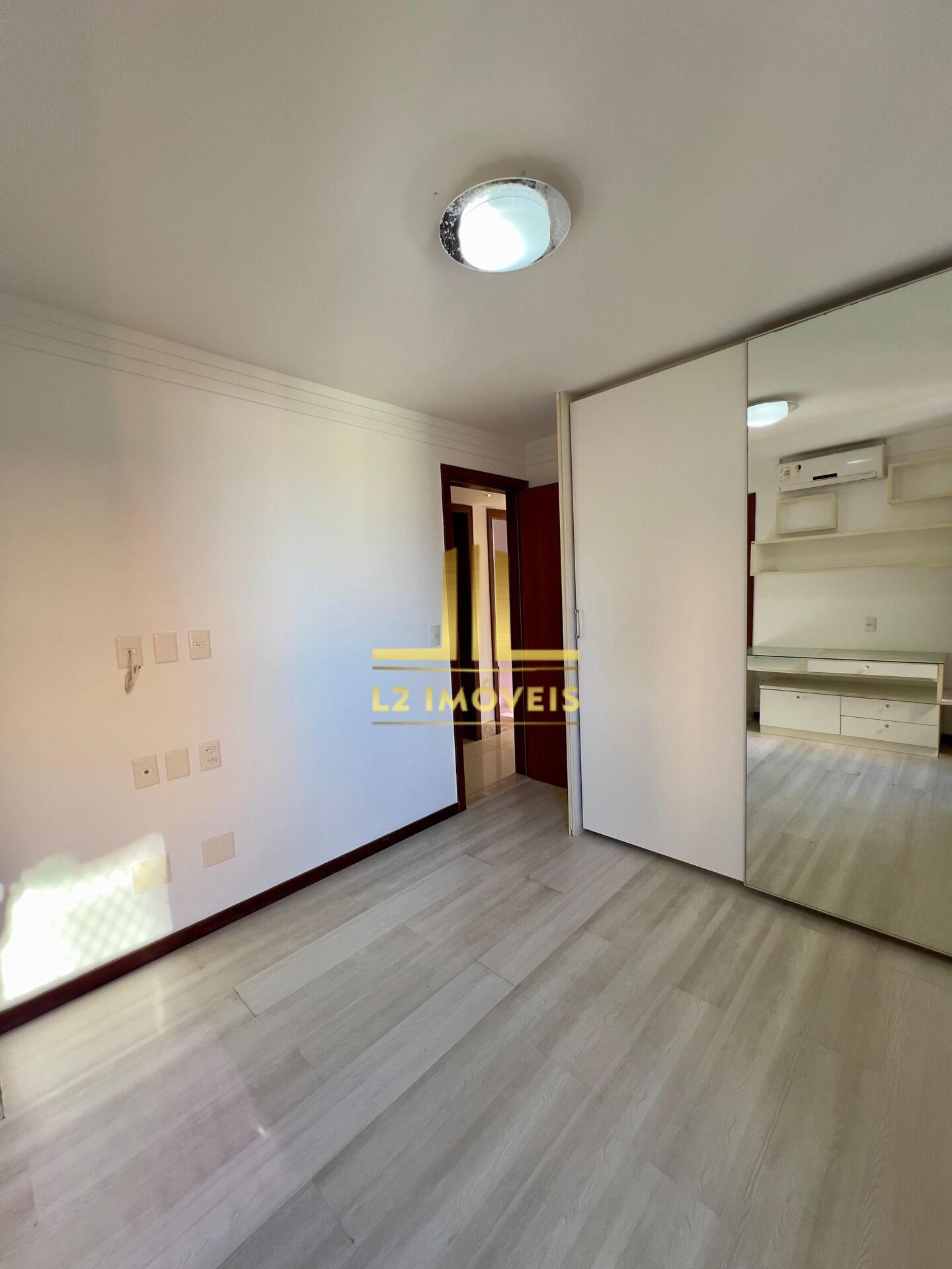 Apartamento à venda com 4 quartos, 145m² - Foto 10