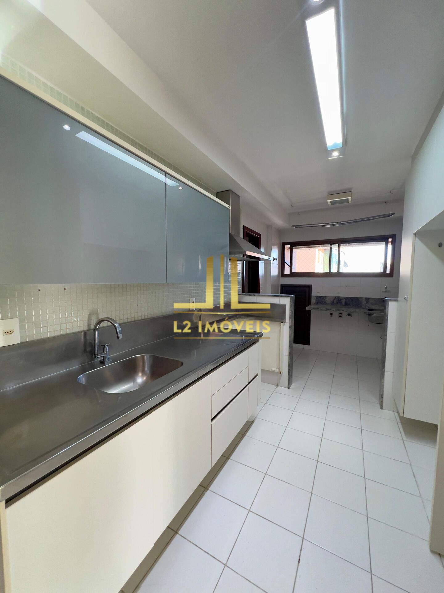 Apartamento à venda com 4 quartos, 145m² - Foto 17