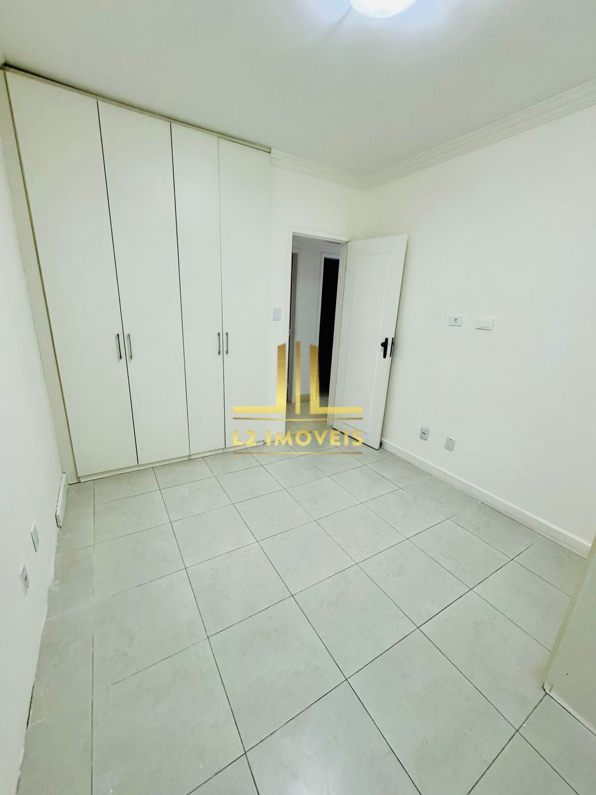 Apartamento à venda com 3 quartos, 85m² - Foto 7