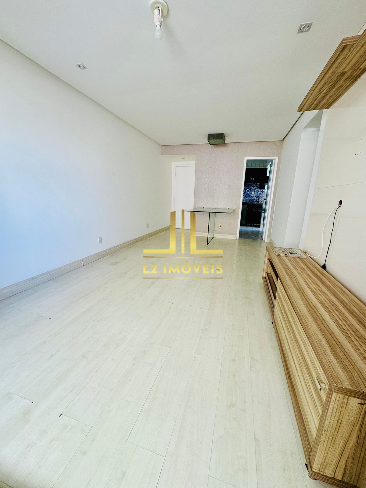 Apartamento à venda com 3 quartos, 85m² - Foto 3