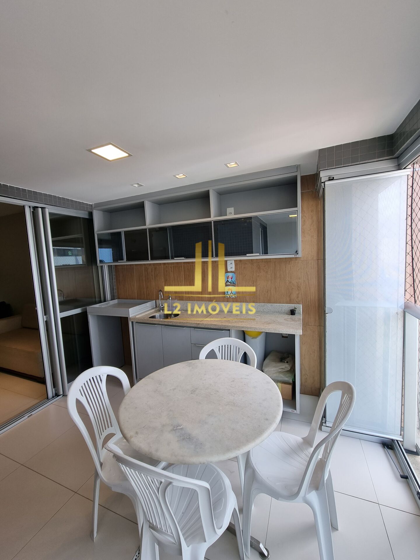 Apartamento à venda com 2 quartos, 78m² - Foto 9