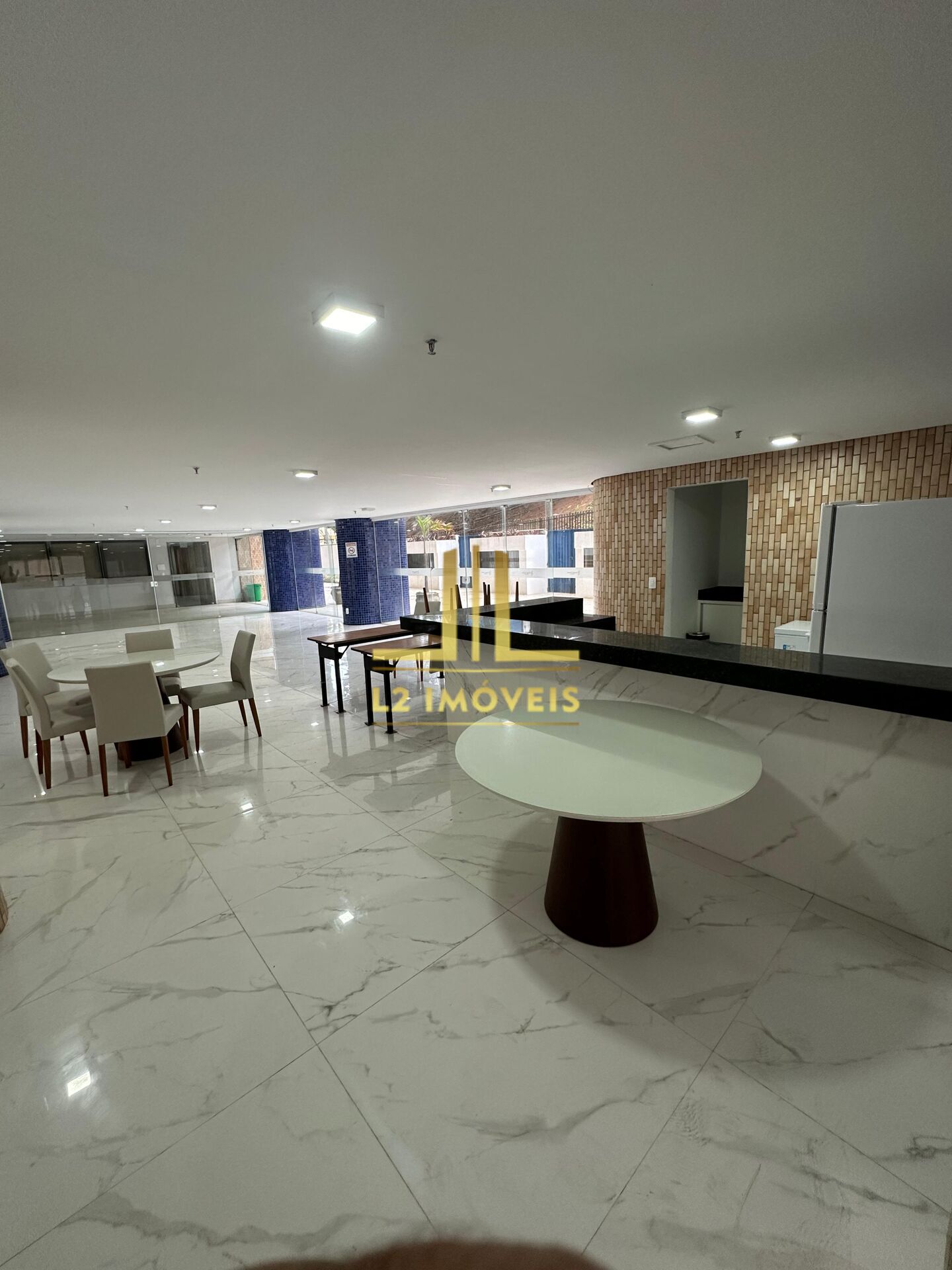 Apartamento à venda com 1 quarto, 54m² - Foto 17