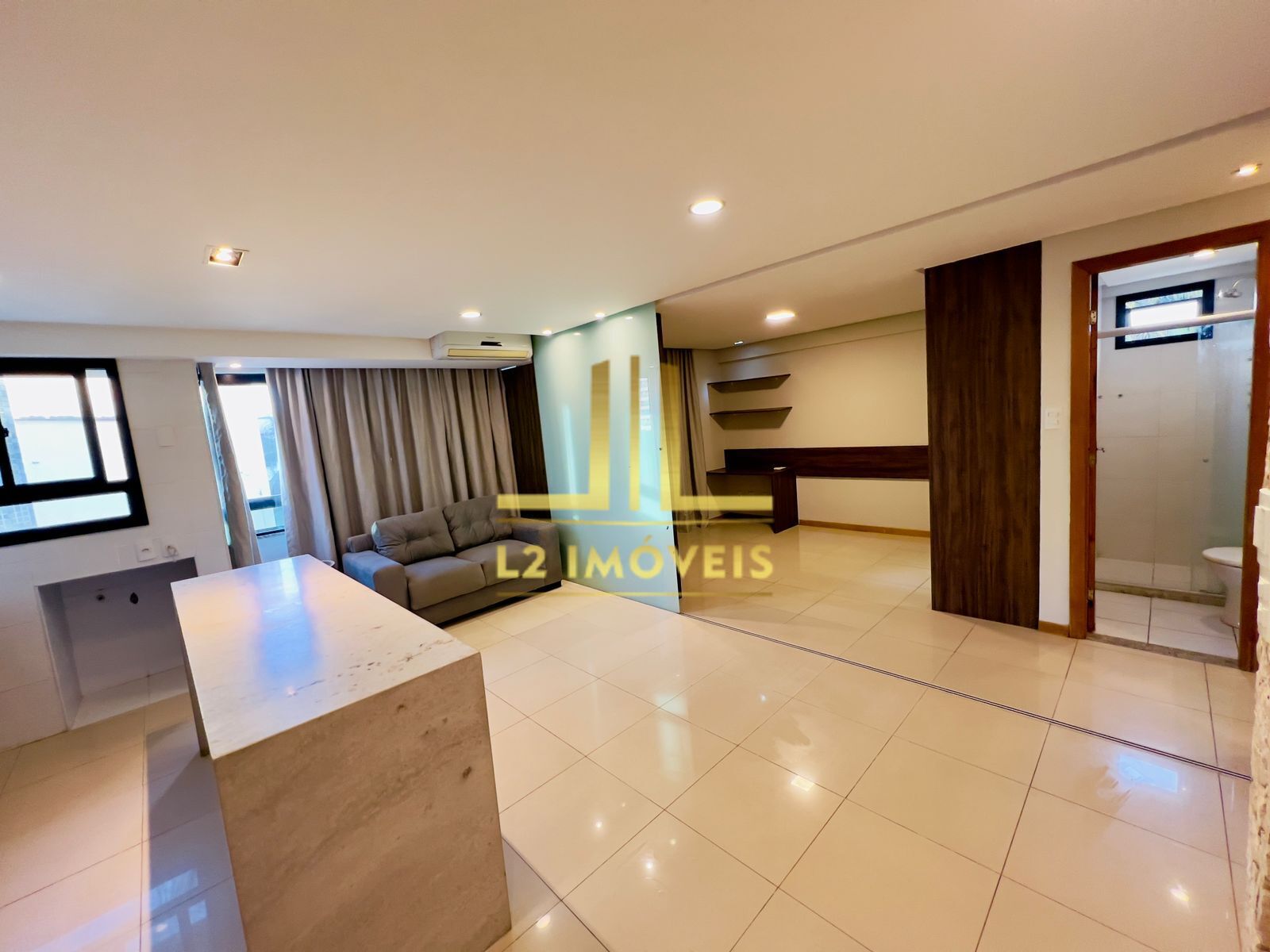 Apartamento à venda com 1 quarto, 40m² - Foto 2