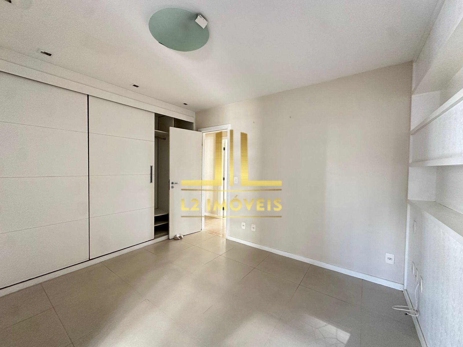 Apartamento à venda com 4 quartos, 149m² - Foto 9