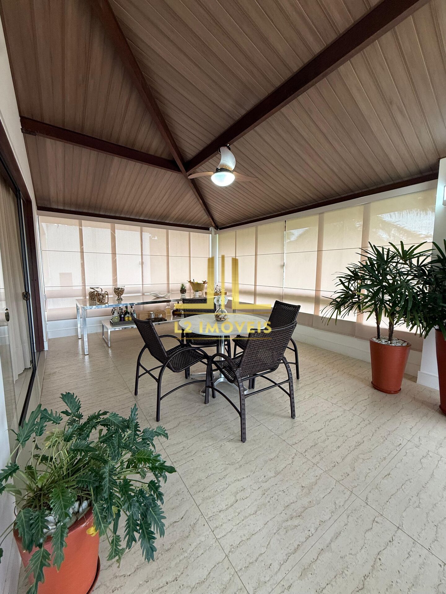 Casa à venda com 6 quartos, 550m² - Foto 9