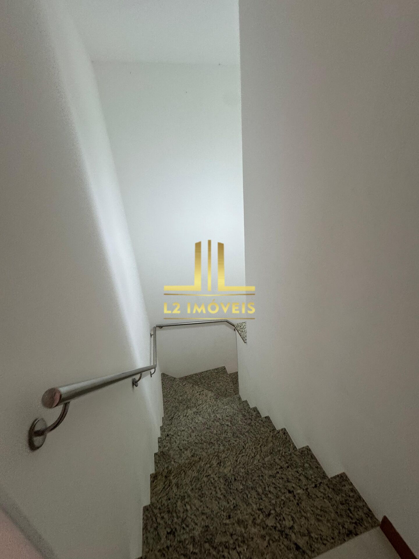 Casa à venda com 4 quartos, 250m² - Foto 15
