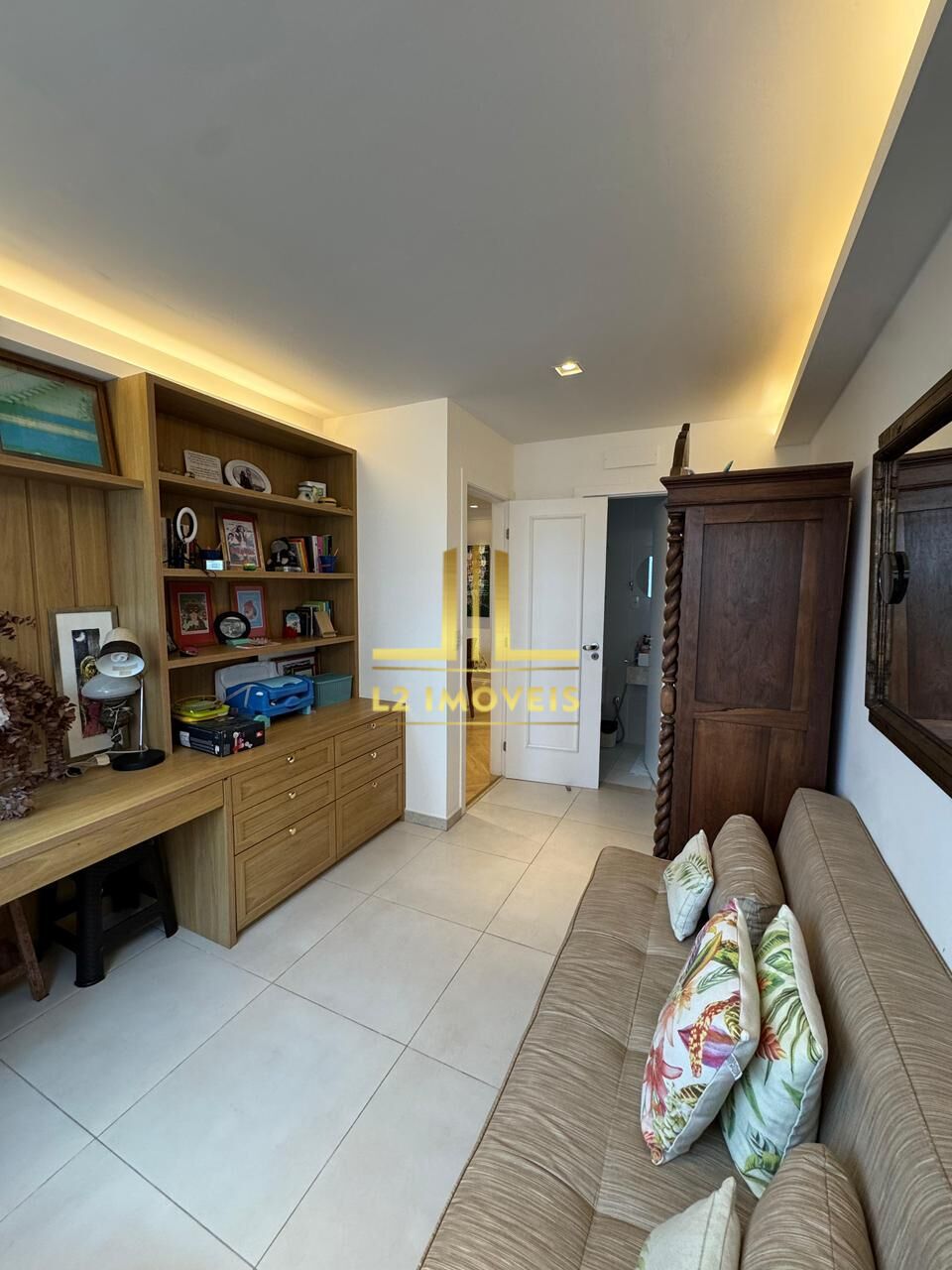 Apartamento à venda com 3 quartos, 111m² - Foto 6