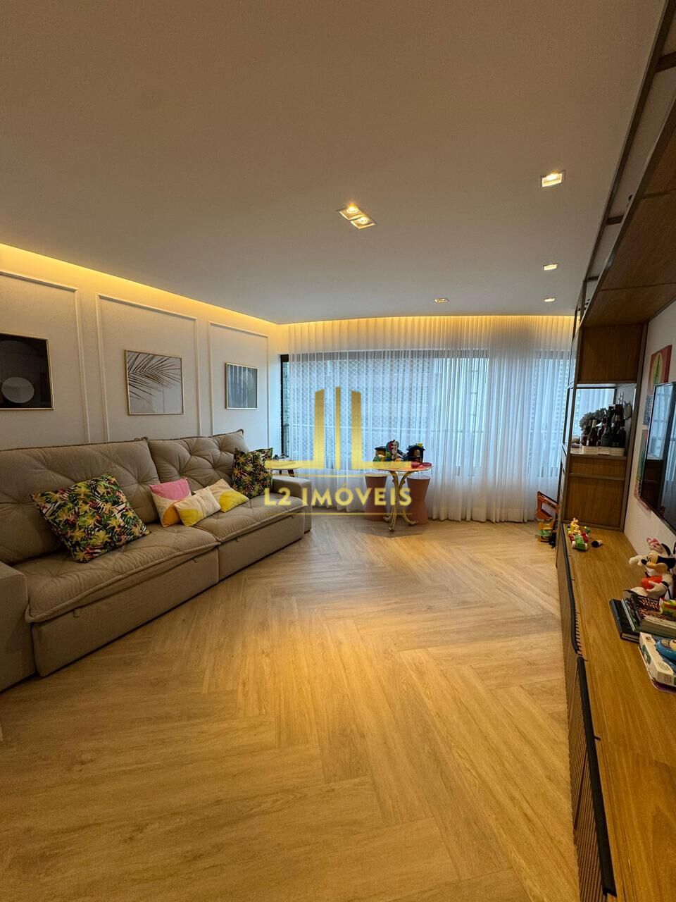 Apartamento à venda com 3 quartos, 111m² - Foto 1