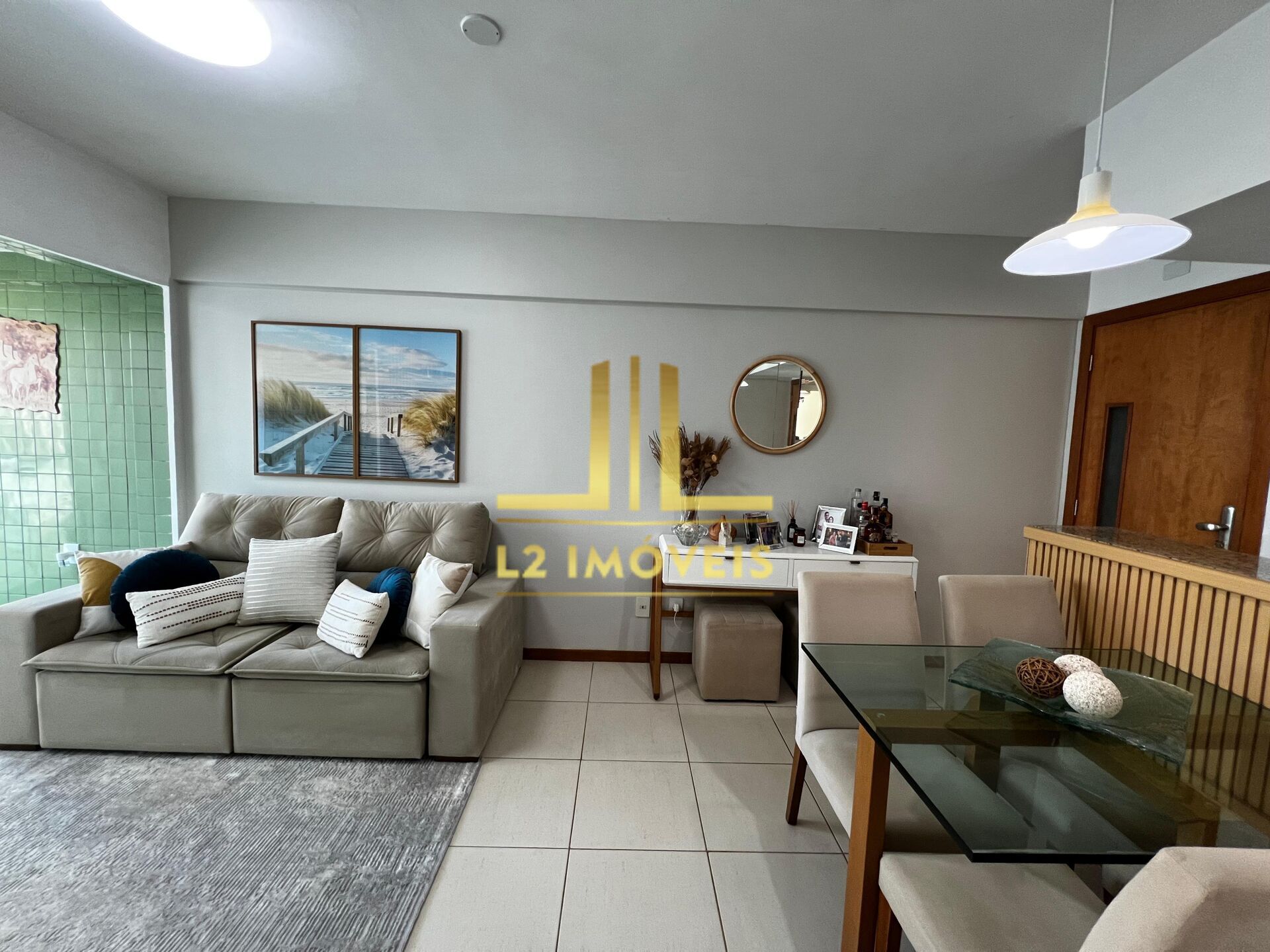 Apartamento à venda com 2 quartos, 62m² - Foto 1