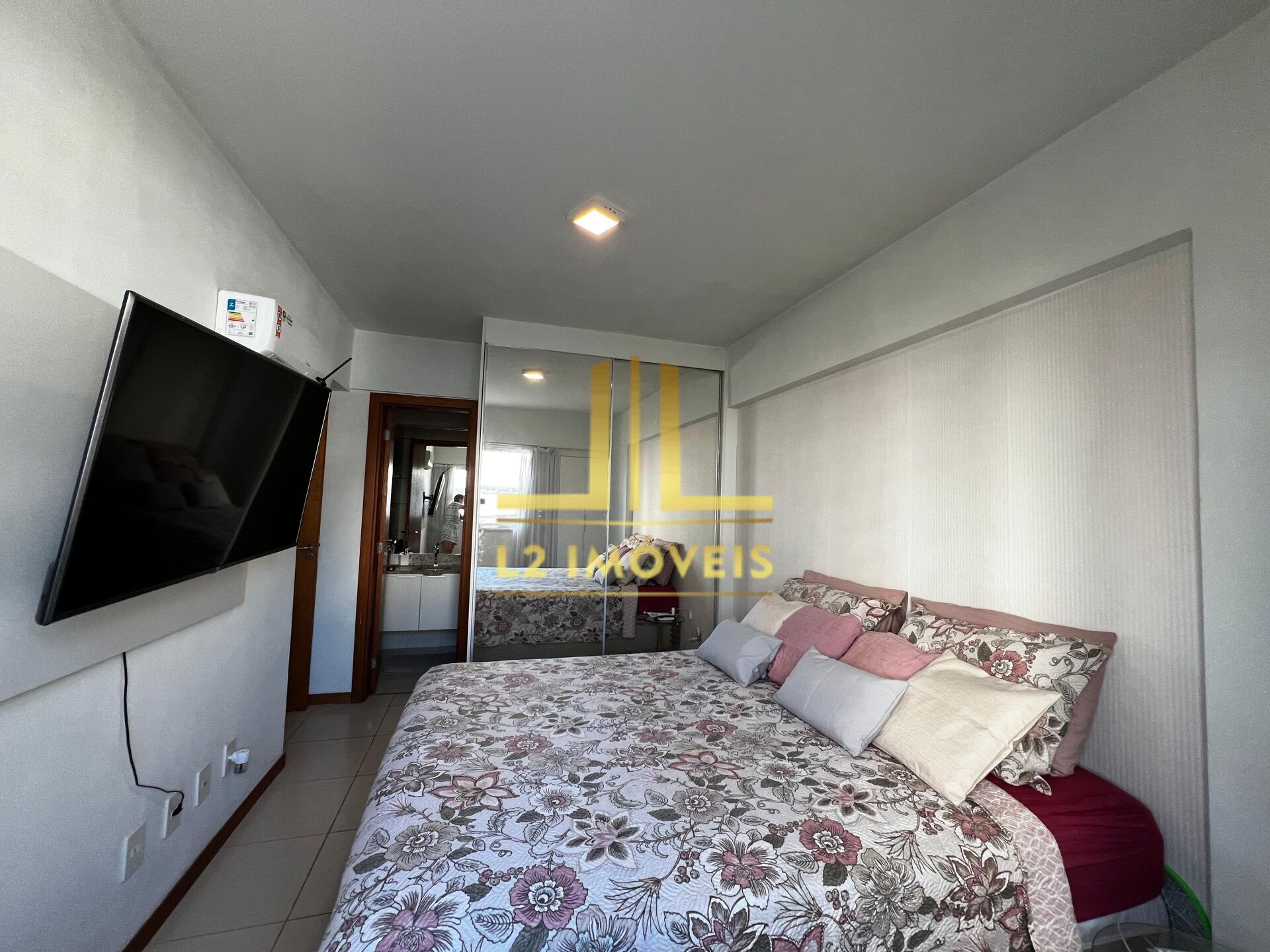 Apartamento à venda com 2 quartos, 62m² - Foto 10