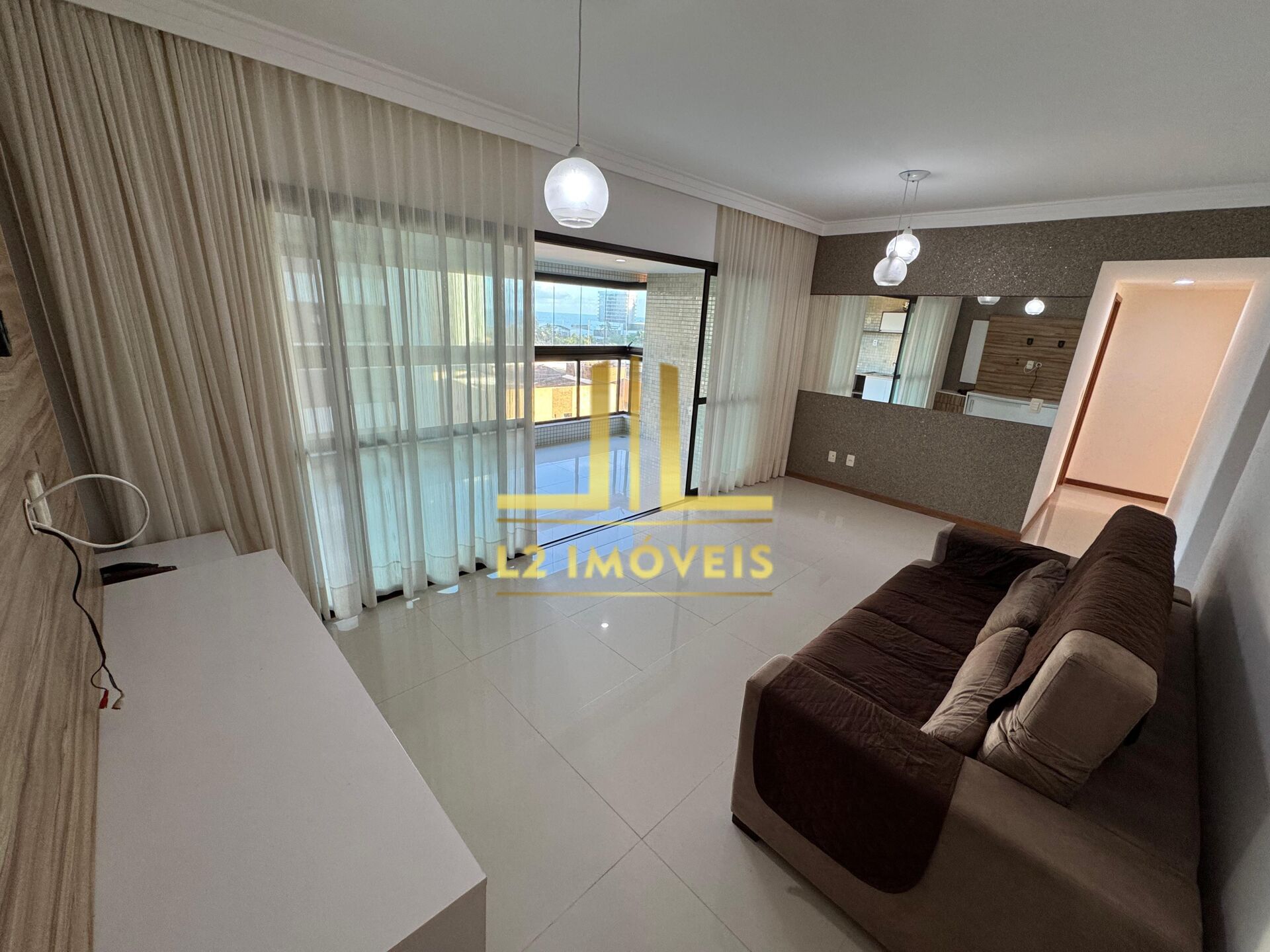 Apartamento à venda com 3 quartos, 106m² - Foto 2