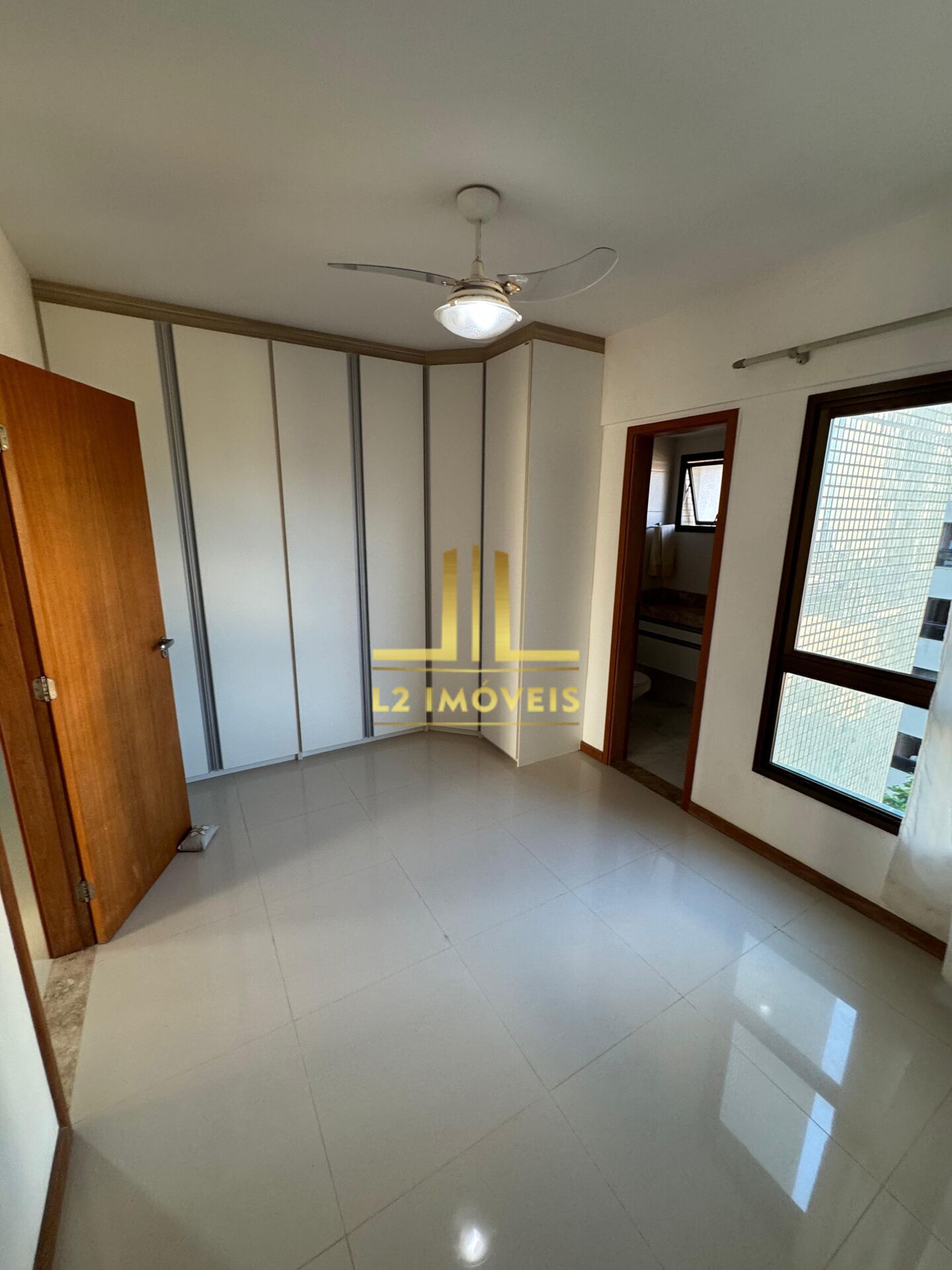Apartamento à venda com 3 quartos, 106m² - Foto 6