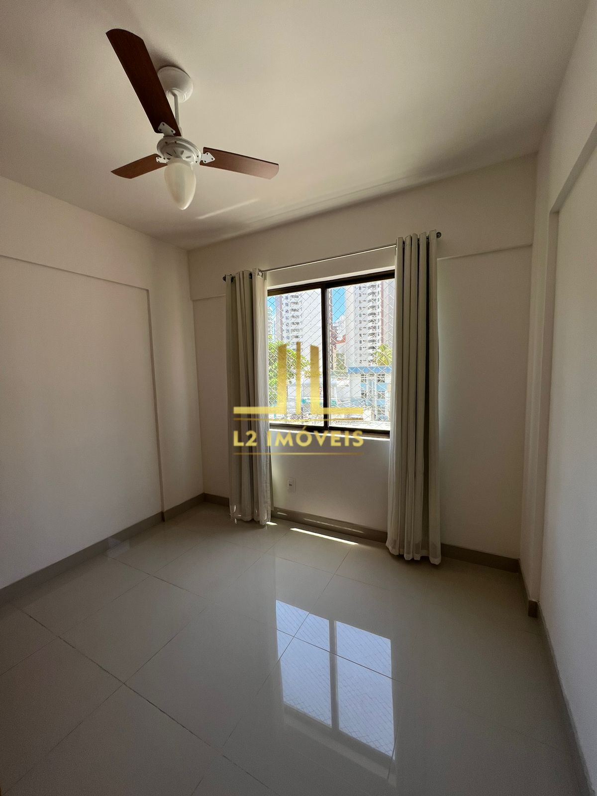 Apartamento para alugar com 2 quartos, 74m² - Foto 5