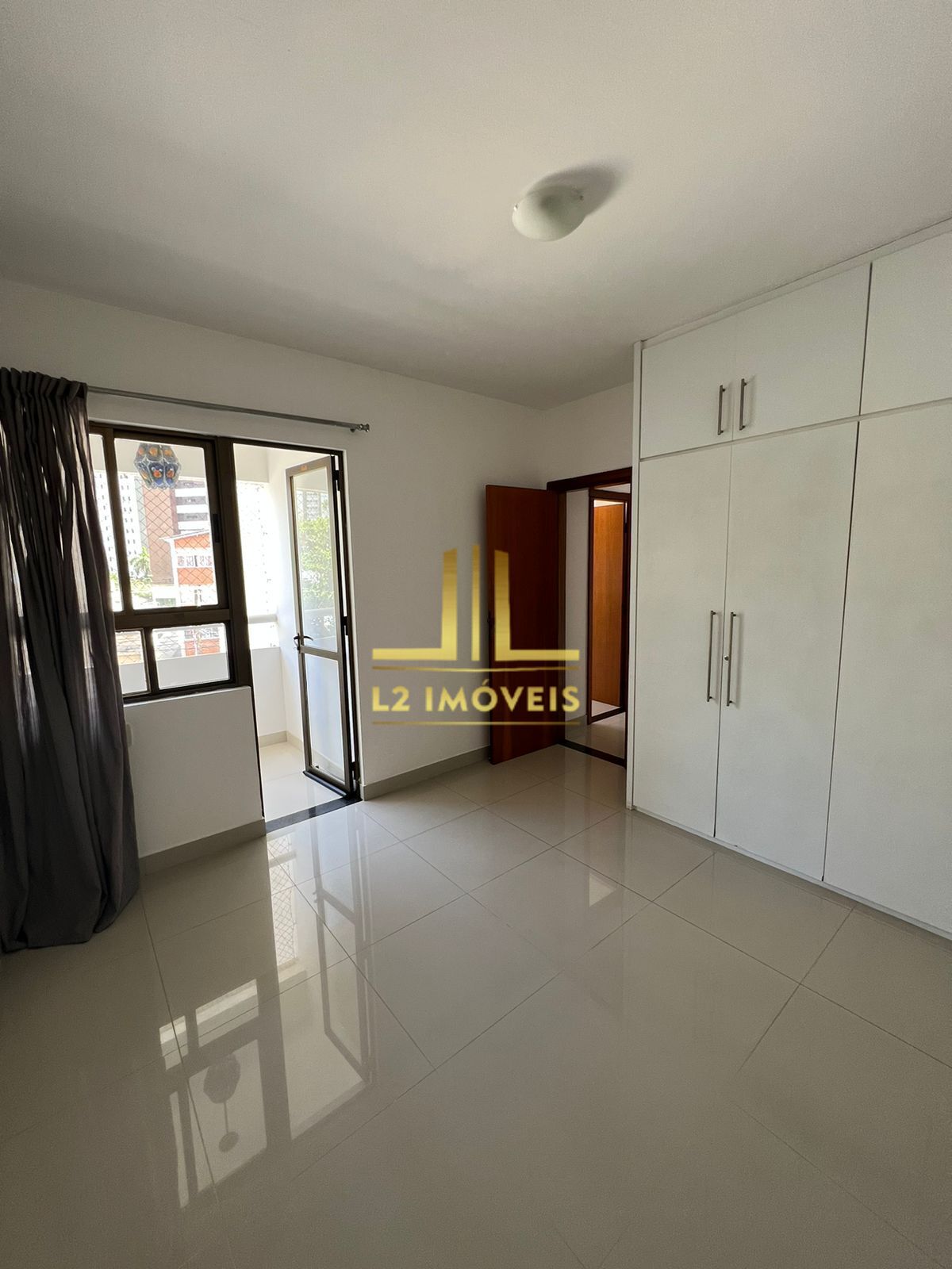 Apartamento para alugar com 2 quartos, 74m² - Foto 4