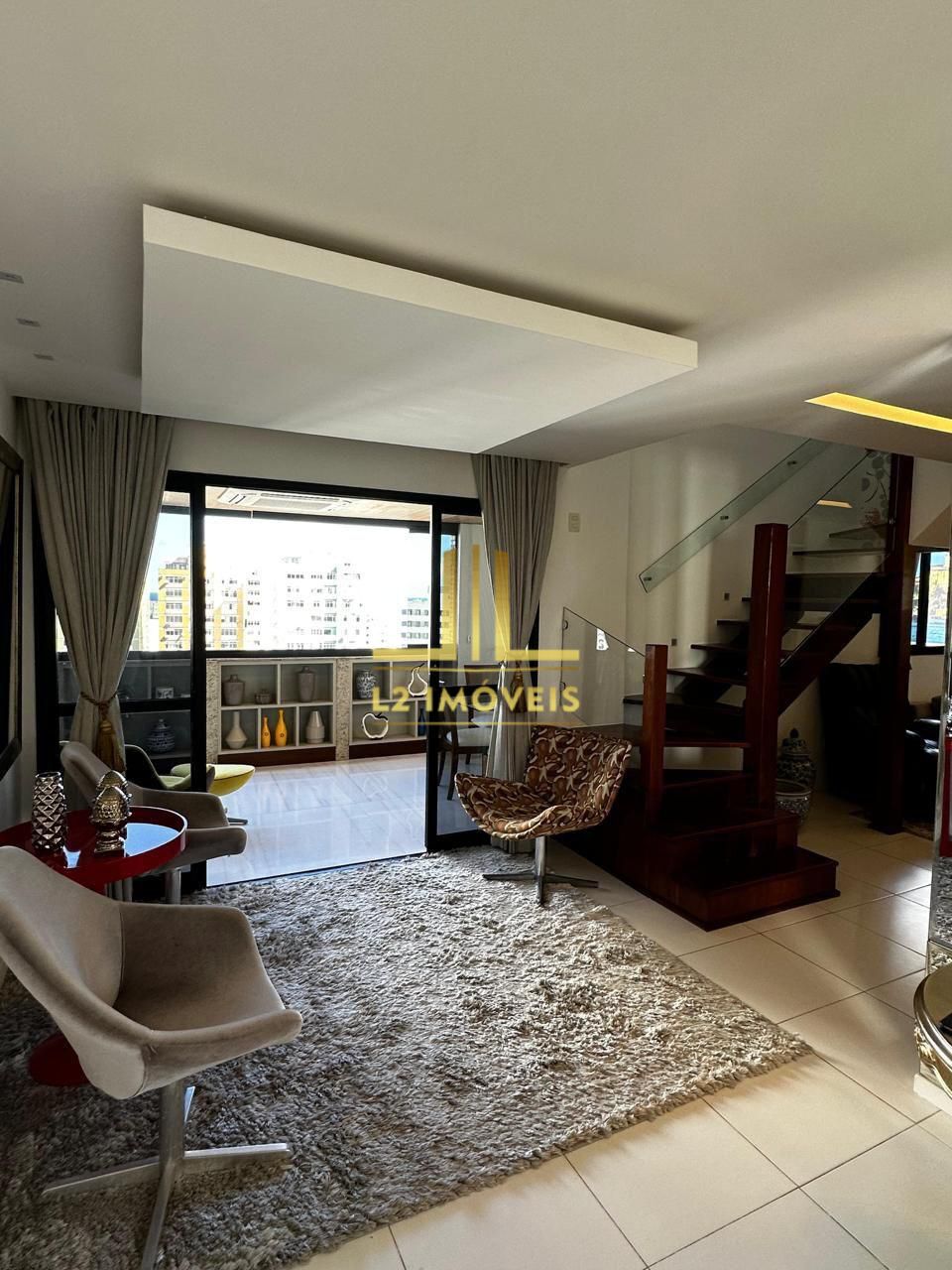 Apartamento à venda com 3 quartos, 145m² - Foto 1