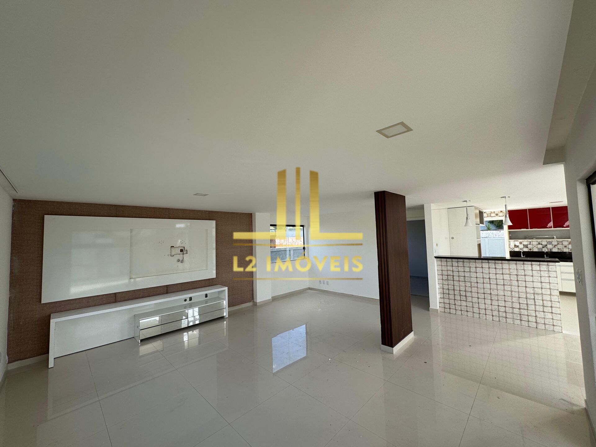 Casa para alugar com 3 quartos, 200m² - Foto 5