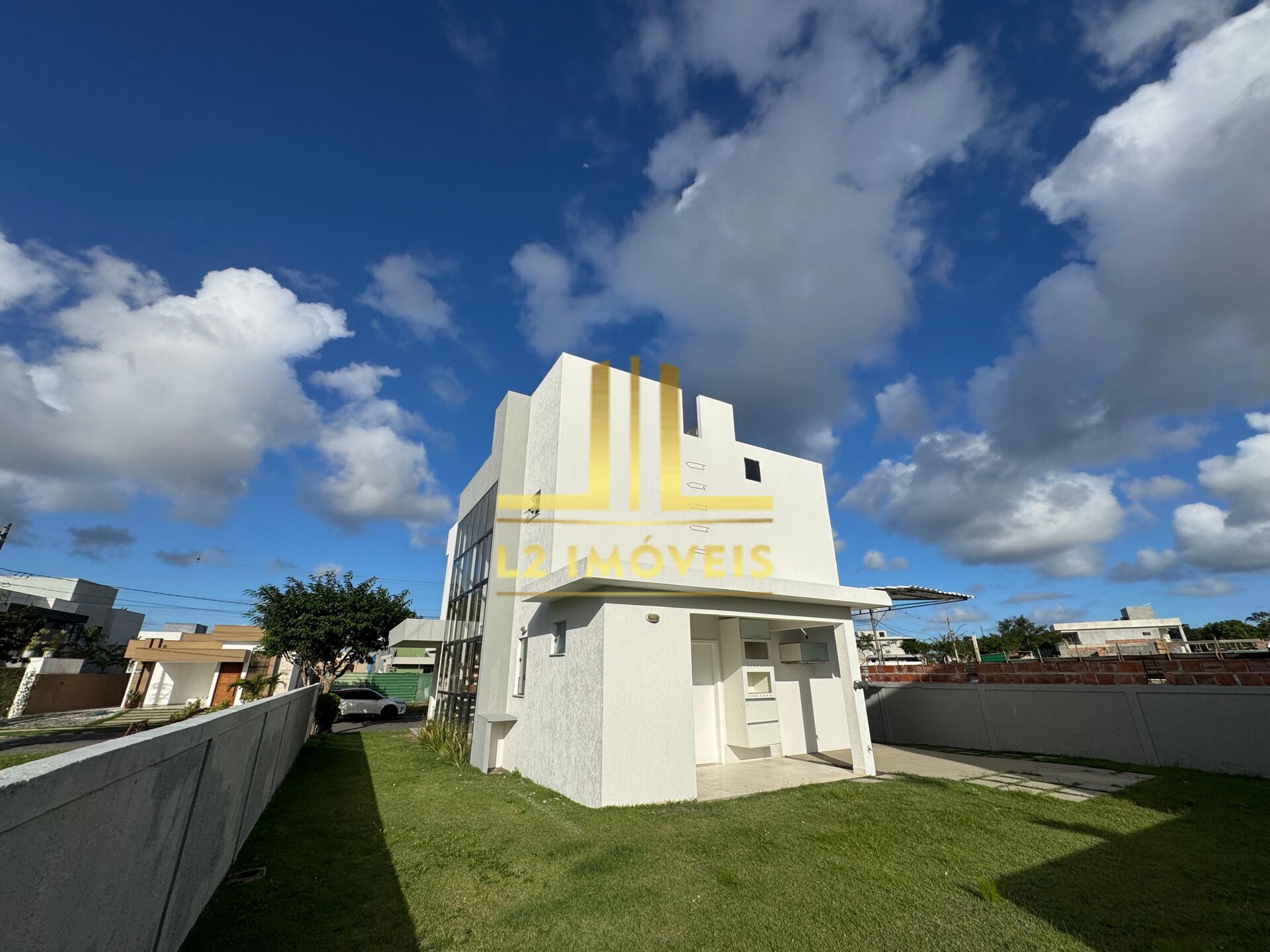 Casa para alugar com 3 quartos, 200m² - Foto 1