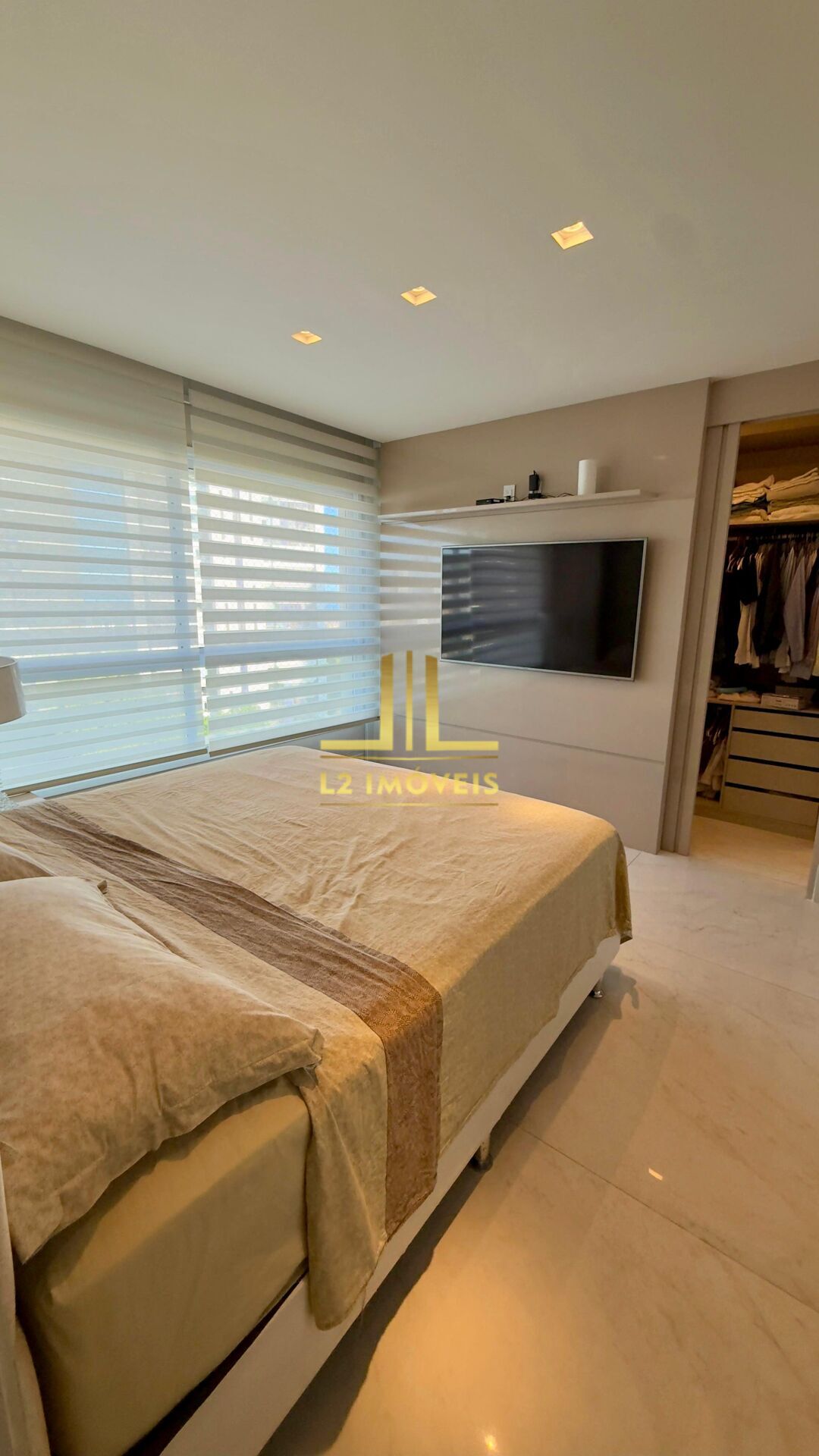 Apartamento à venda com 4 quartos, 210m² - Foto 11