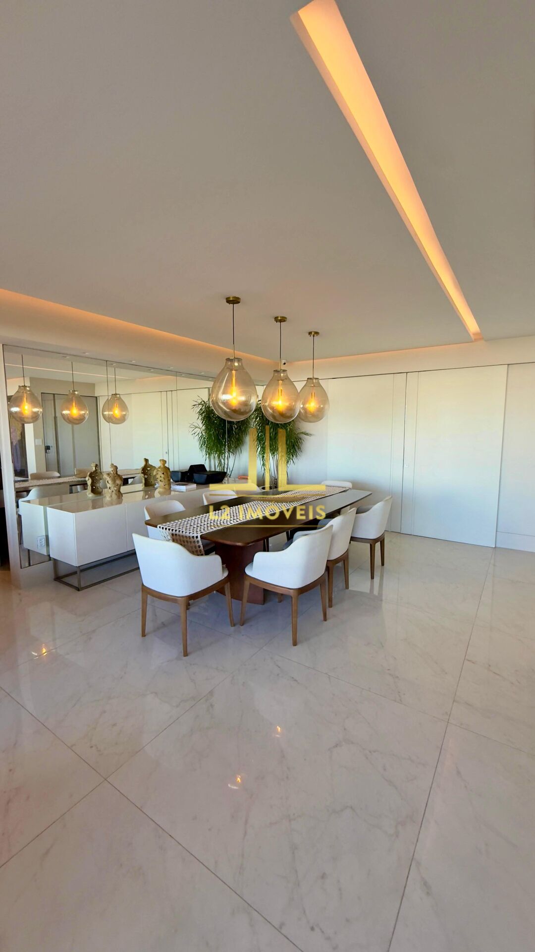 Apartamento à venda com 4 quartos, 210m² - Foto 4