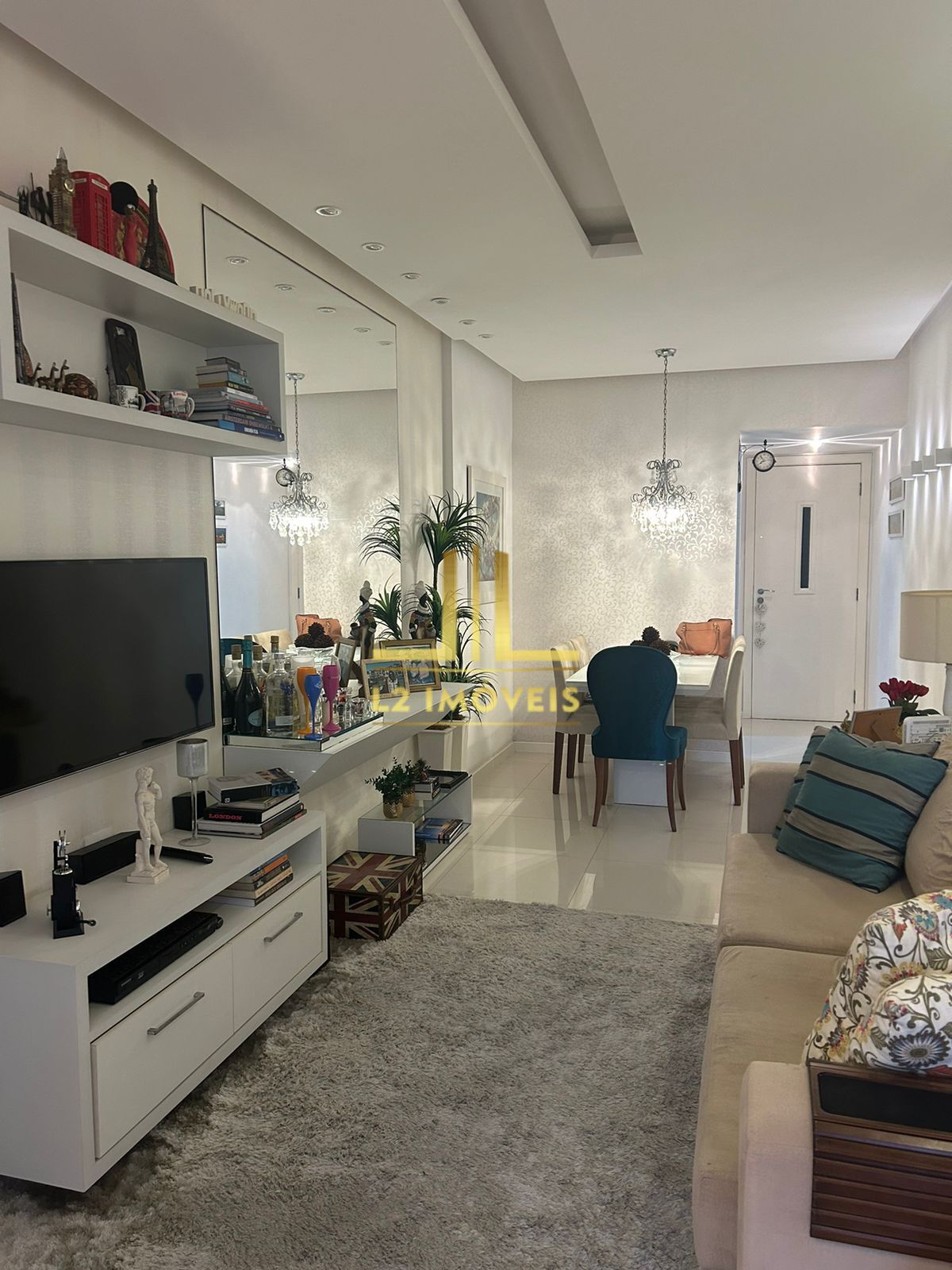 Apartamento à venda com 2 quartos, 60m² - Foto 3