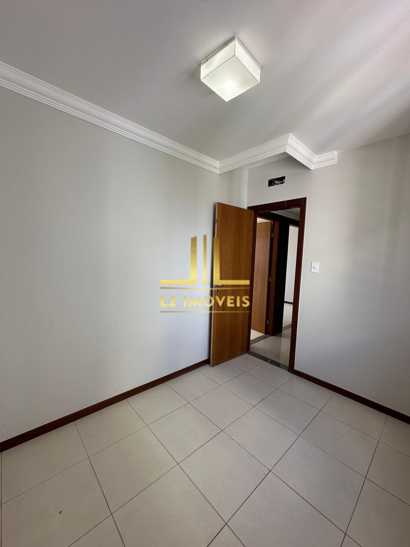 Apartamento à venda com 3 quartos, 90m² - Foto 6