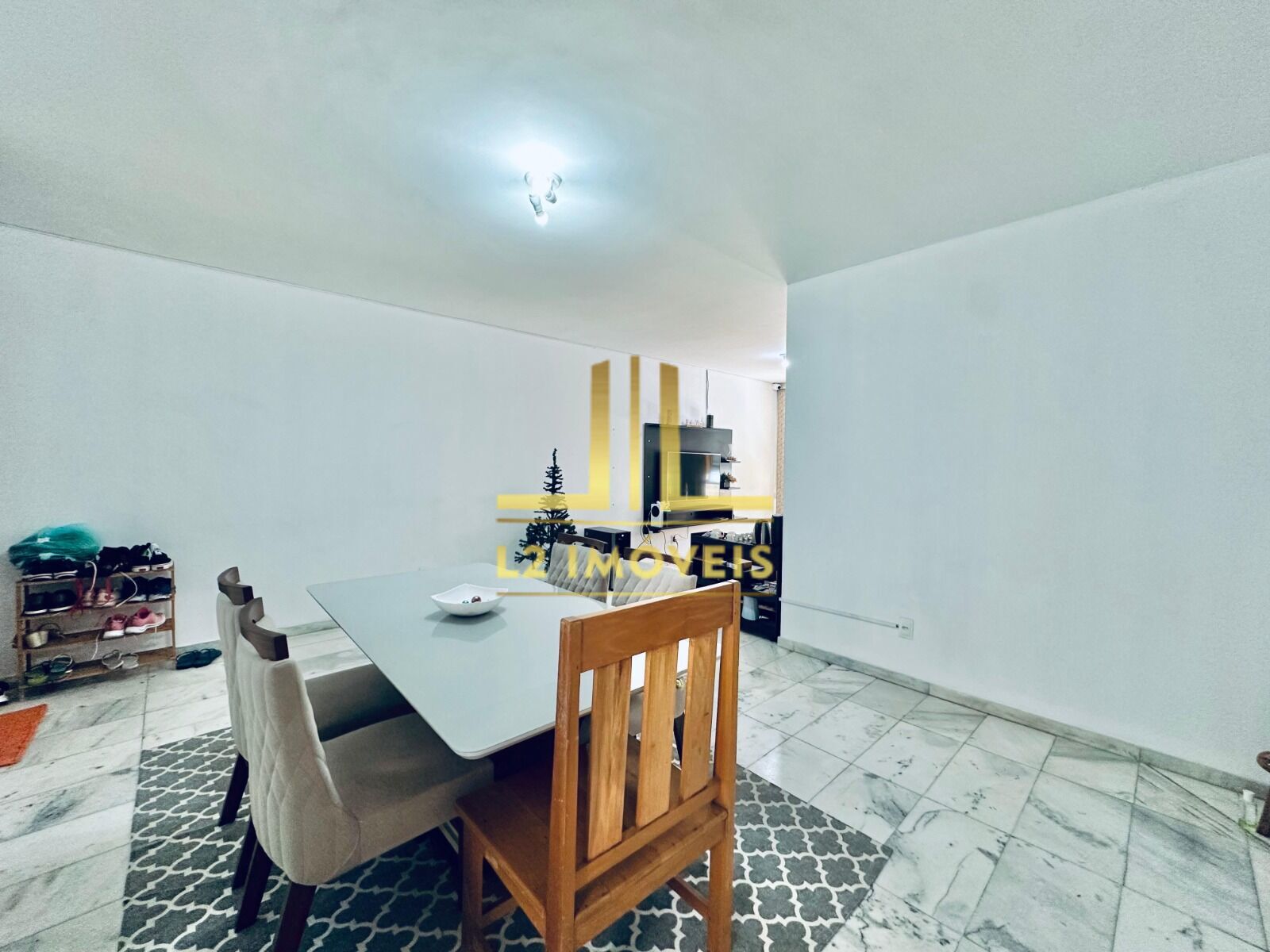 Apartamento à venda com 3 quartos, 135m² - Foto 4