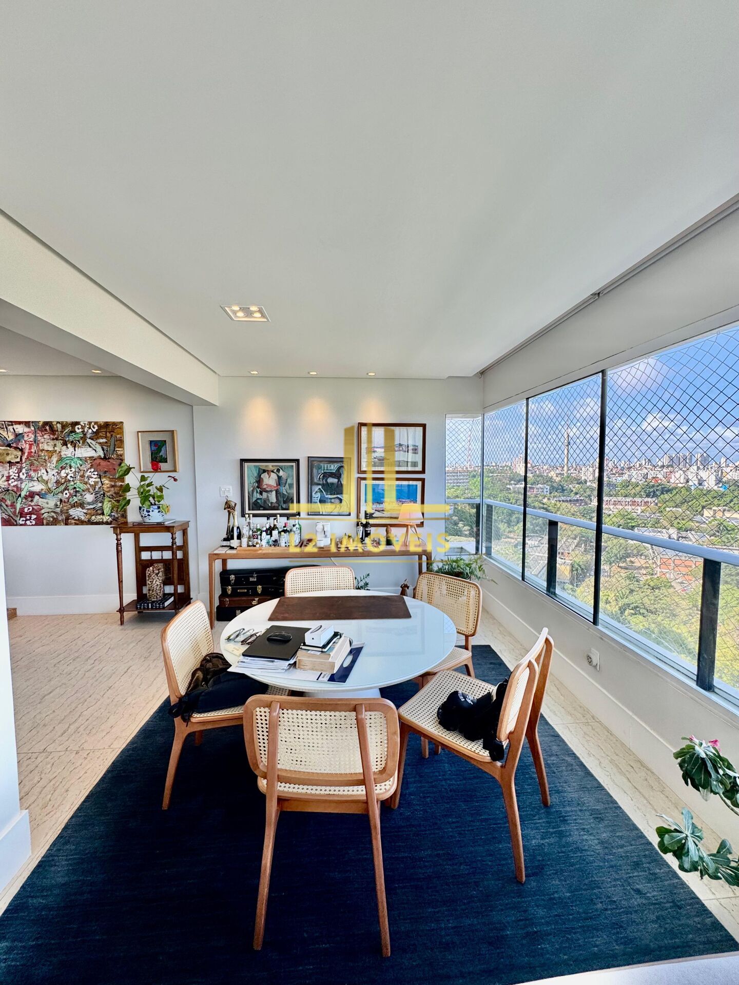 Apartamento à venda com 3 quartos, 183m² - Foto 4